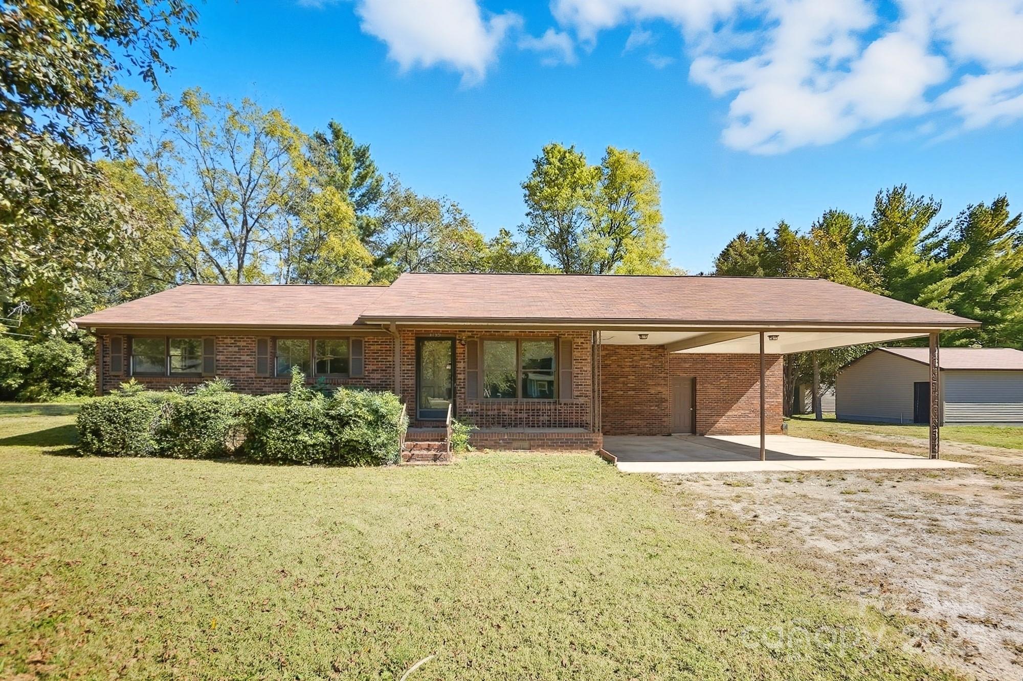 3230 W Innes Street — Salisbury