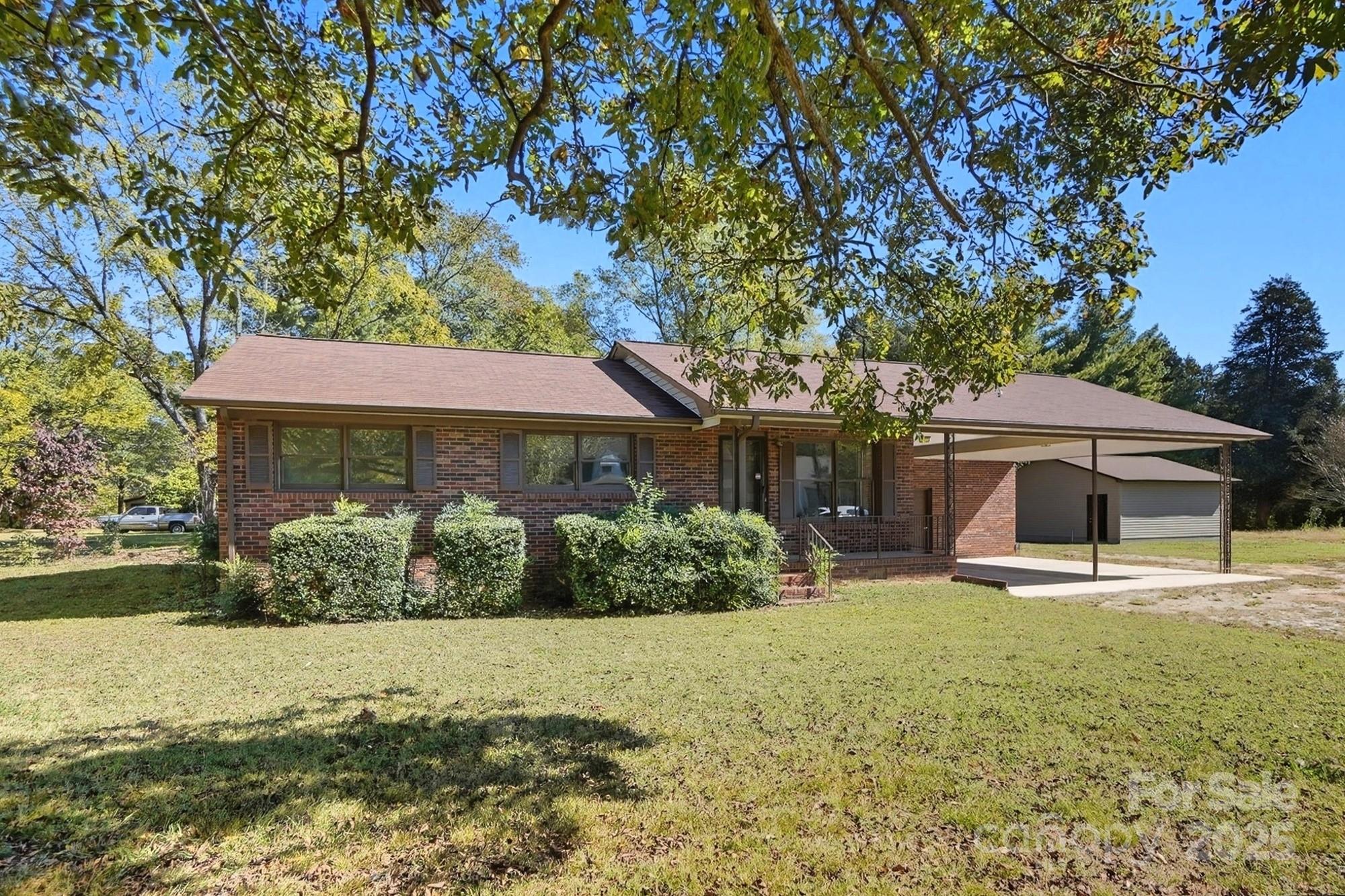 3230 W Innes Street — Salisbury