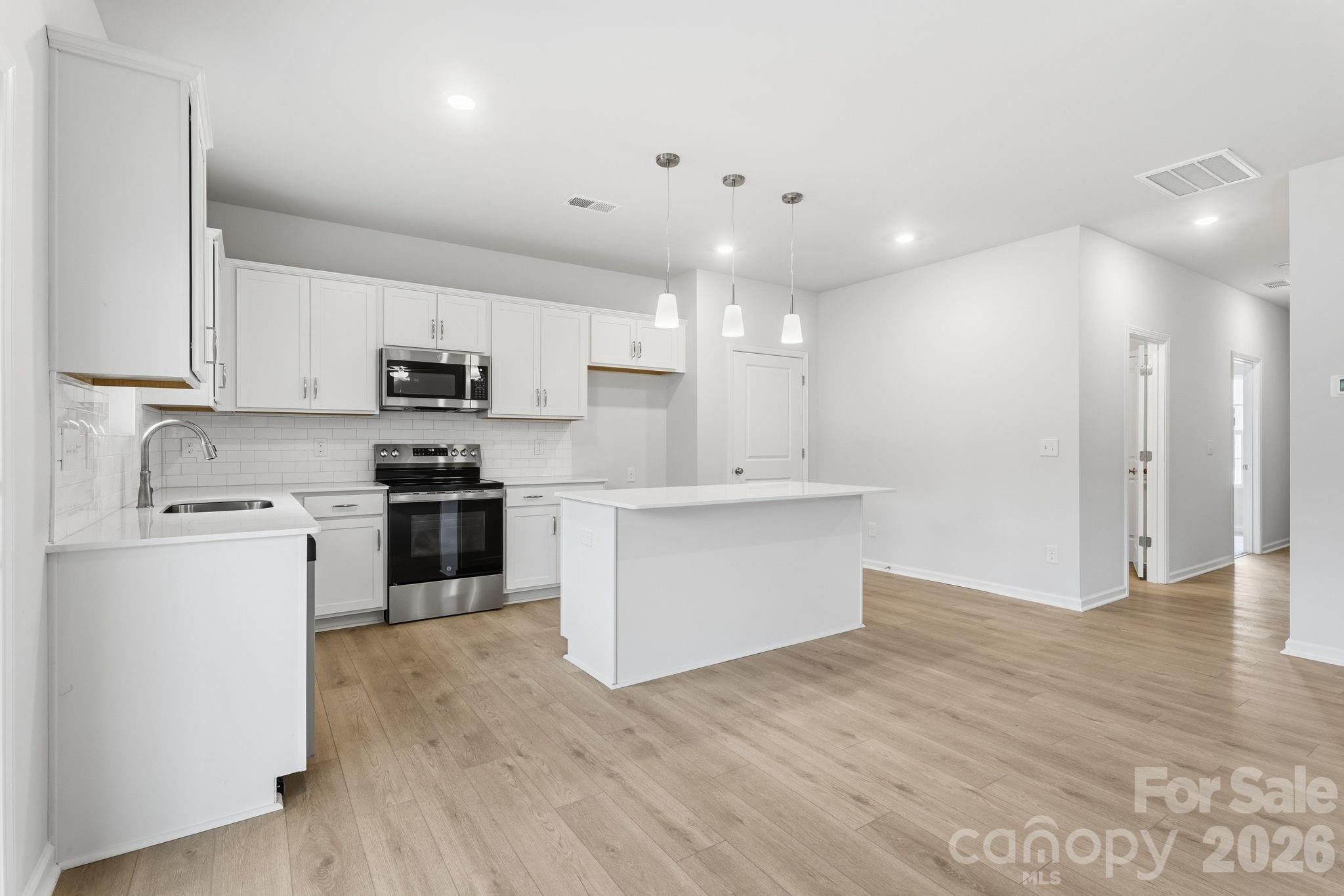 1694 Piper Creek Avenue — Newton