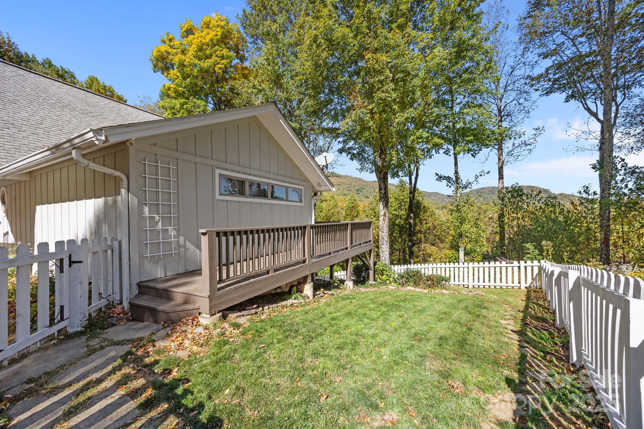 69 Blowing Ridge Lane — Sylva