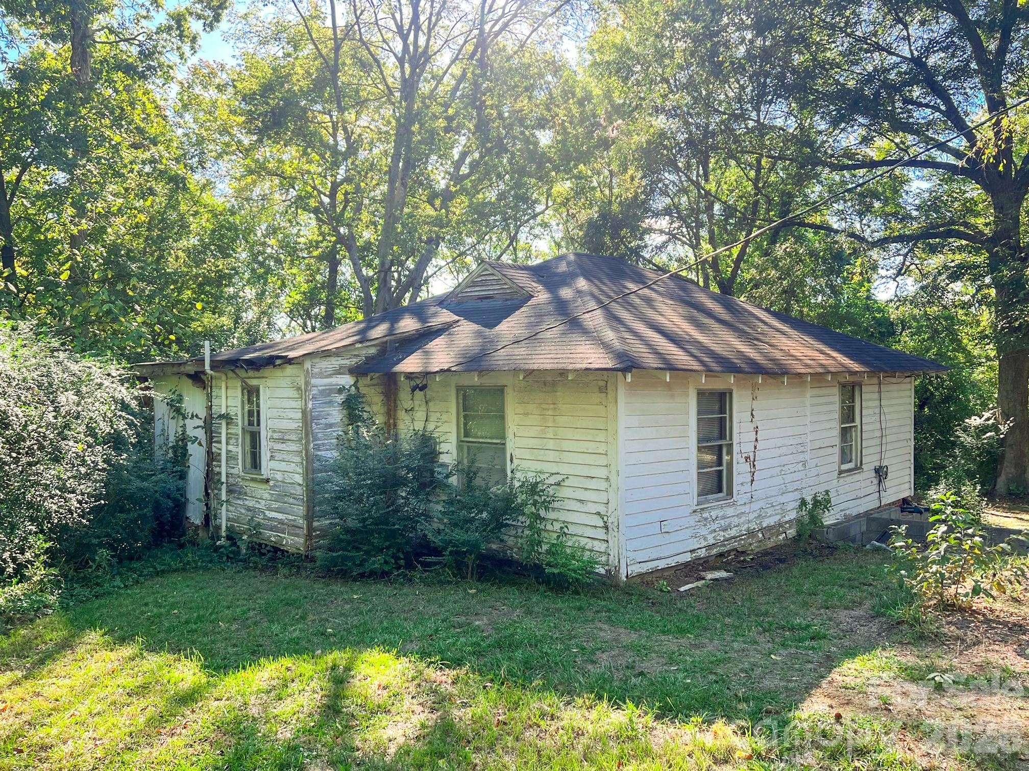 122 Ranson Road — Lancaster