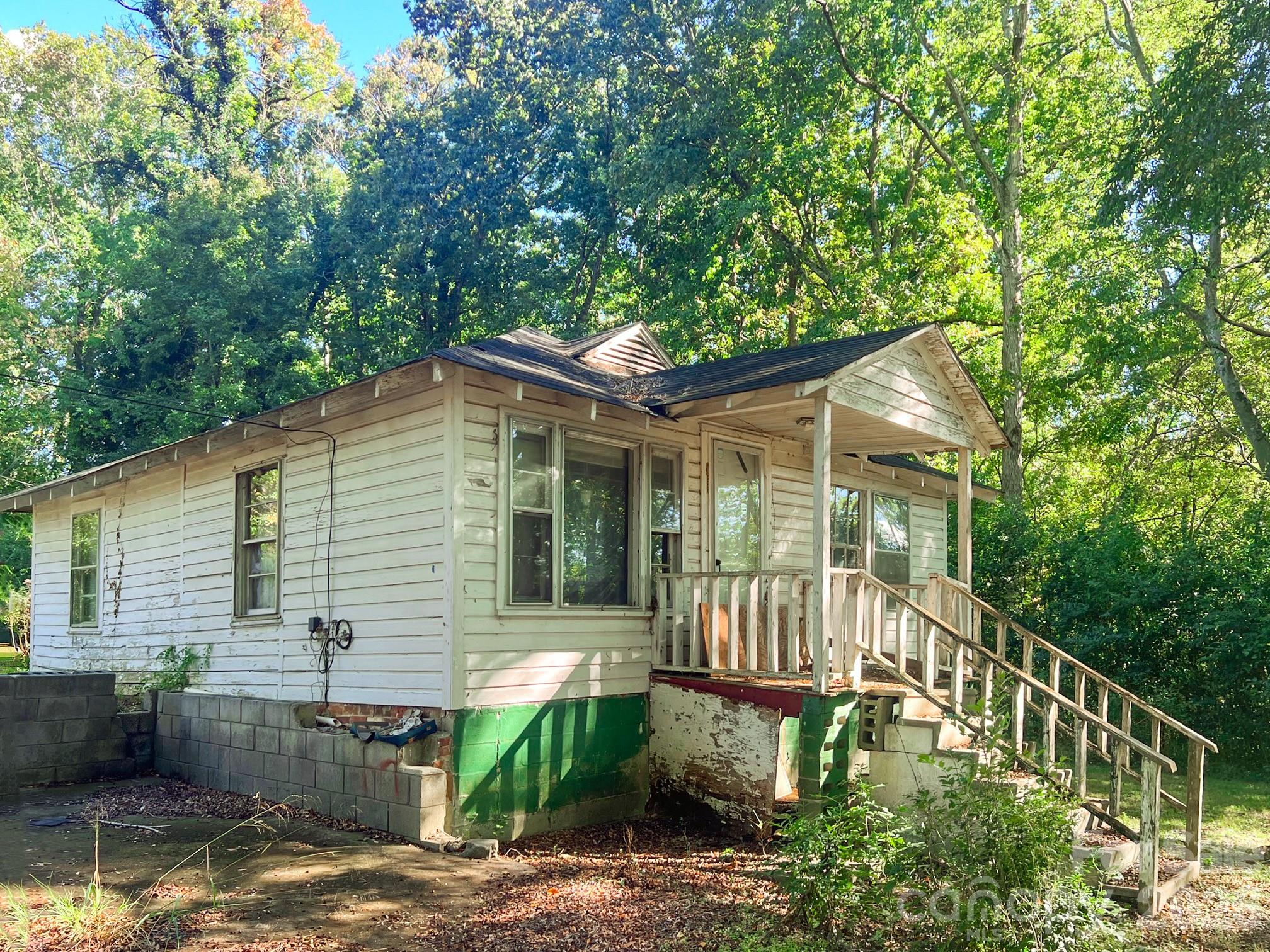 122 Ranson Road — Lancaster