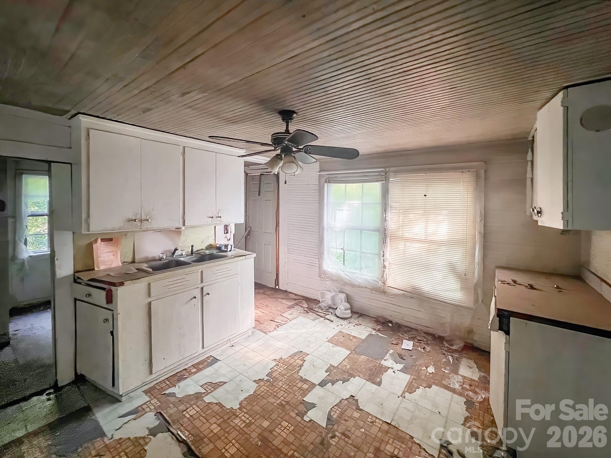 122 Ranson Road — Lancaster