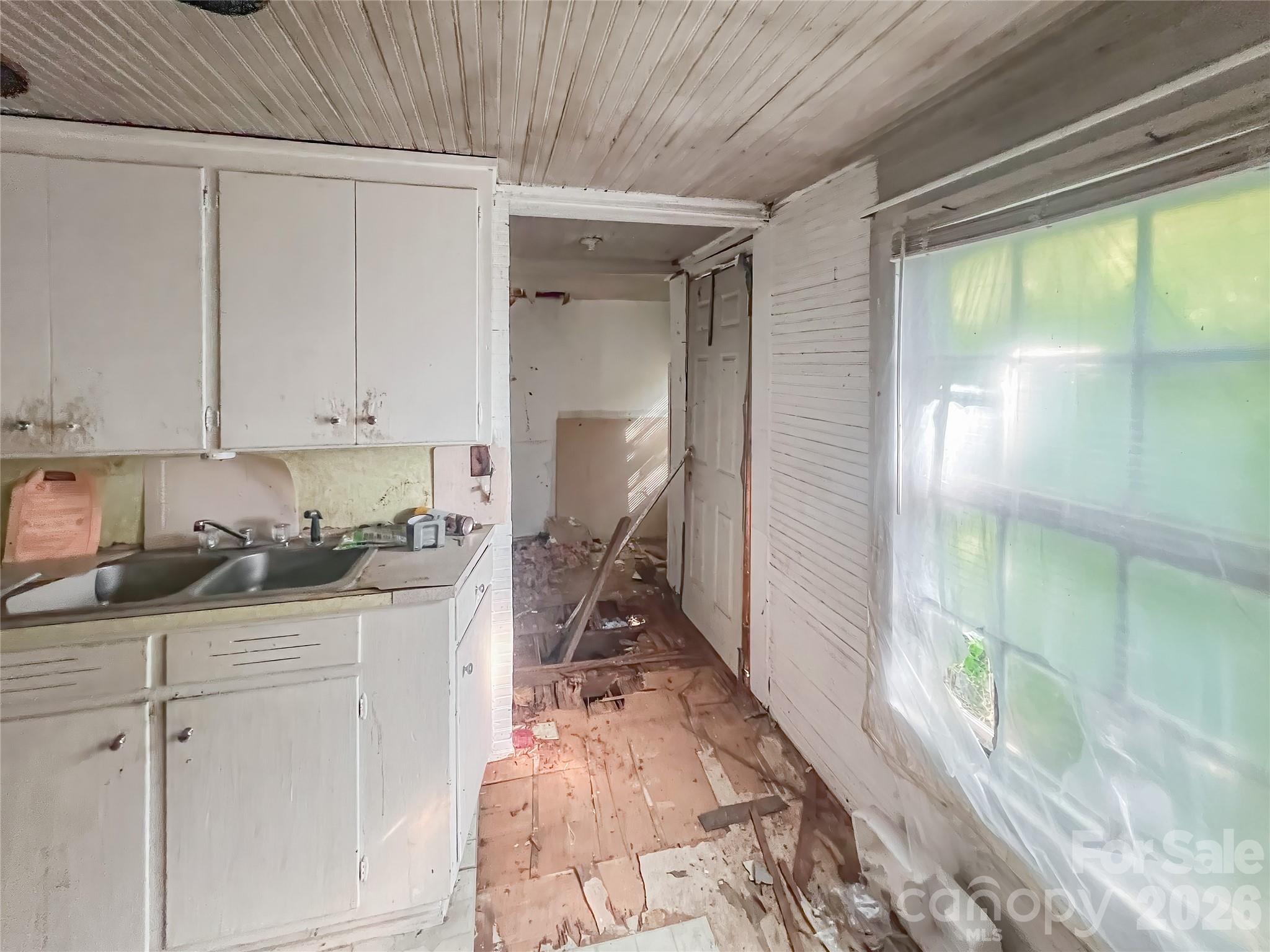 122 Ranson Road — Lancaster