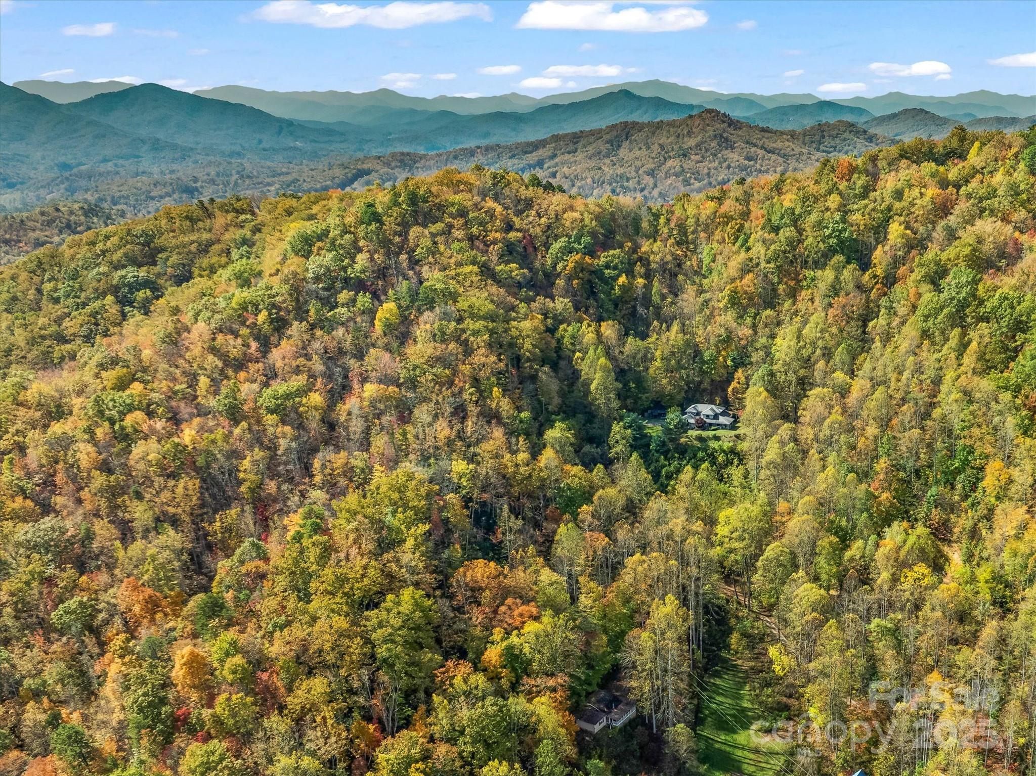 336 Berry Lane — Bryson City