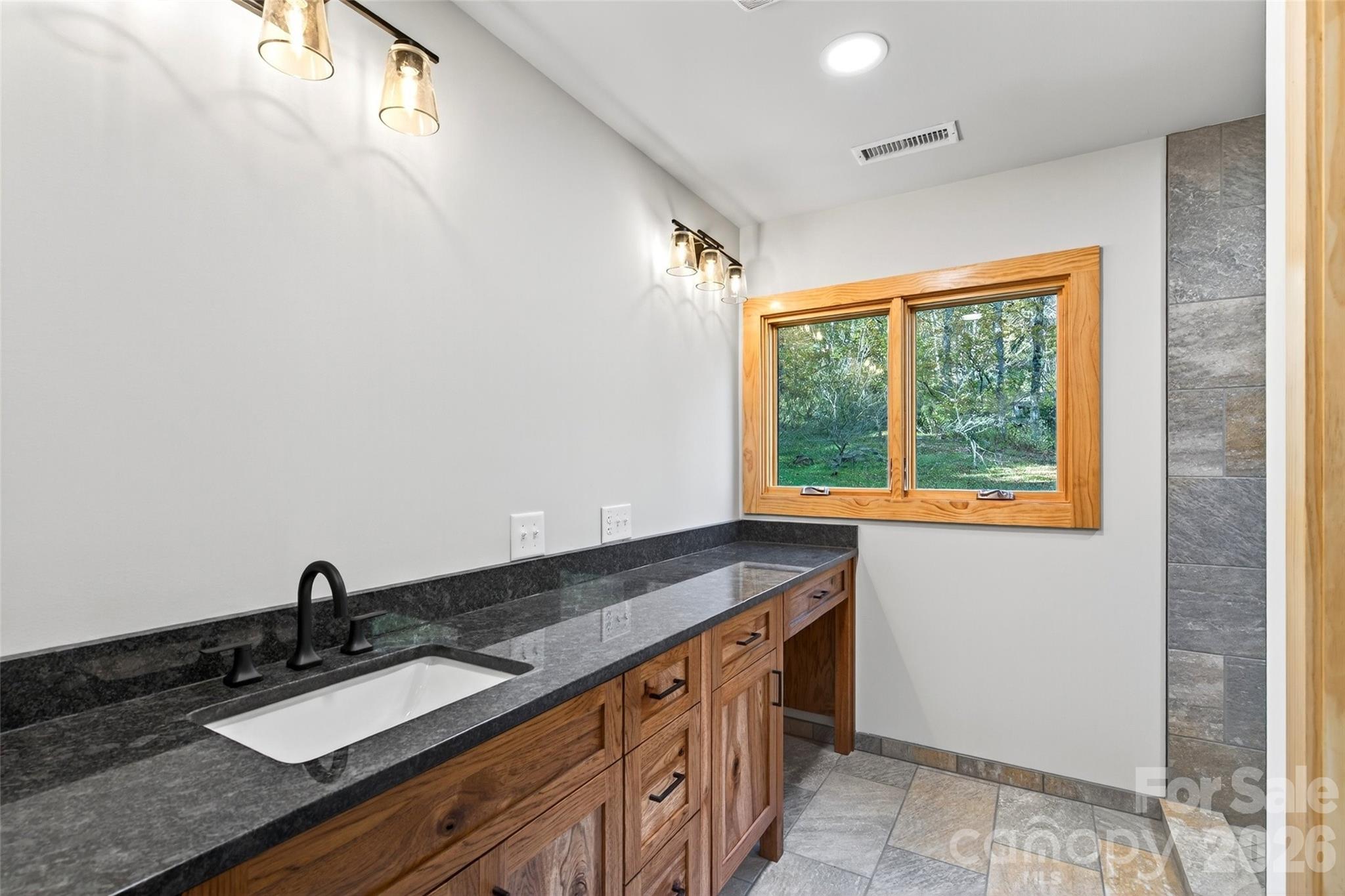 575 Croft Way — Bakersville