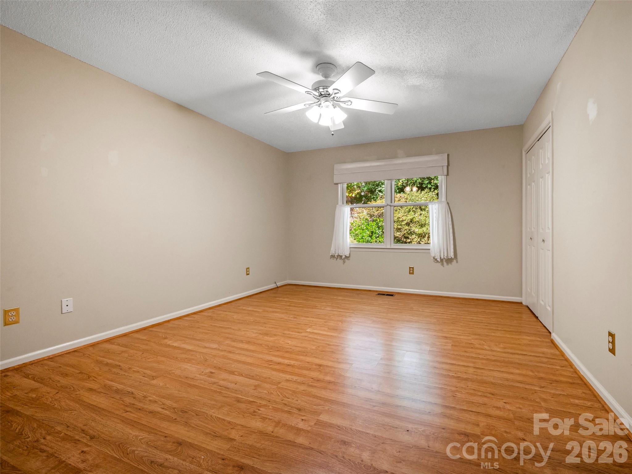 40 Sagebrush Circle — Etowah