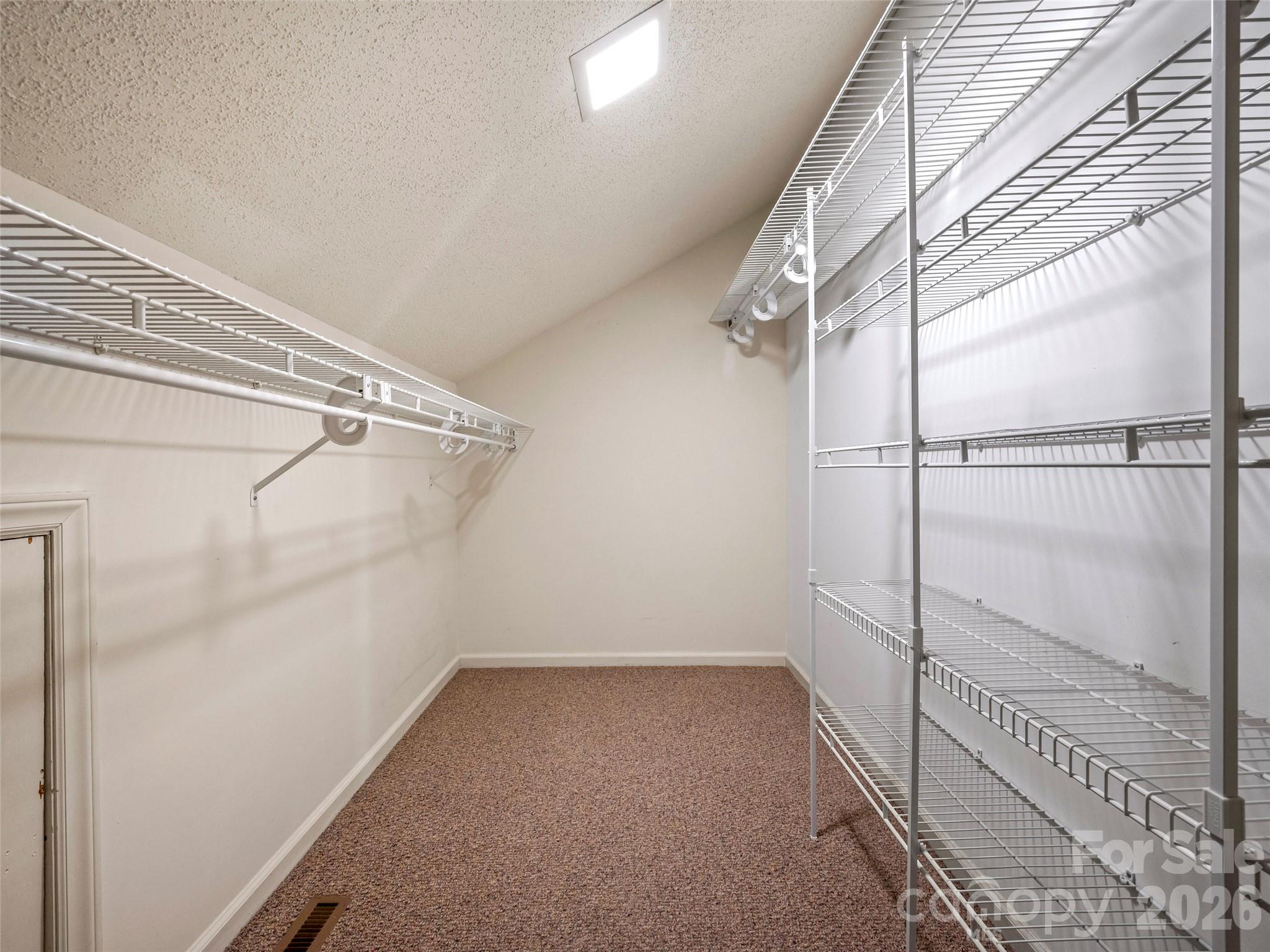 40 Sagebrush Circle — Etowah