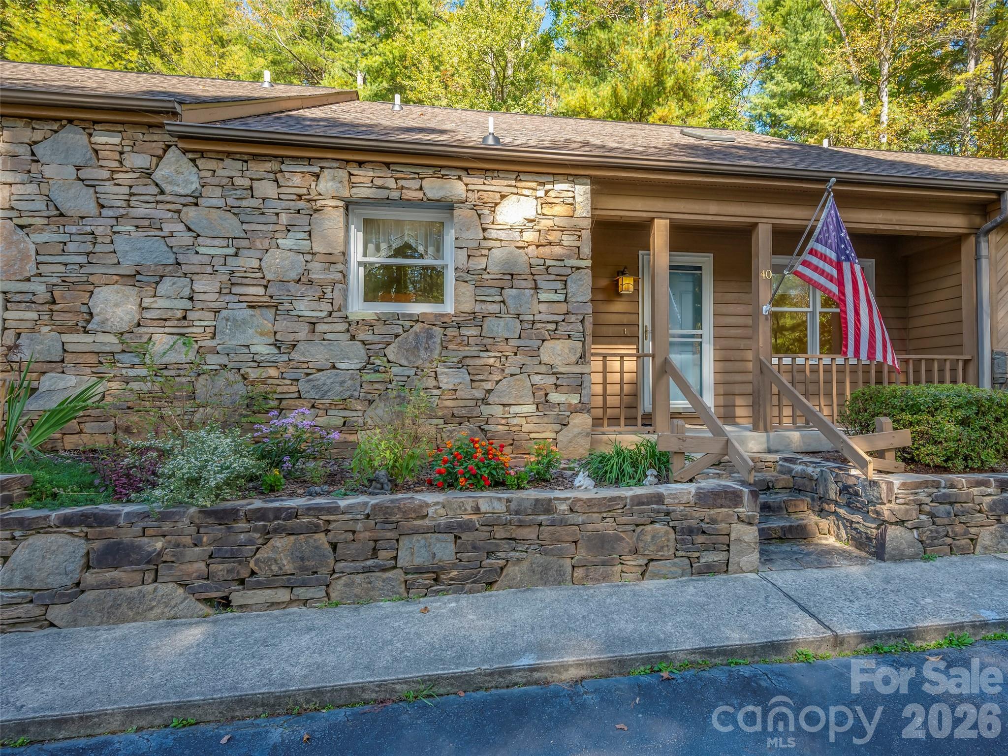 40 Sagebrush Circle — Etowah