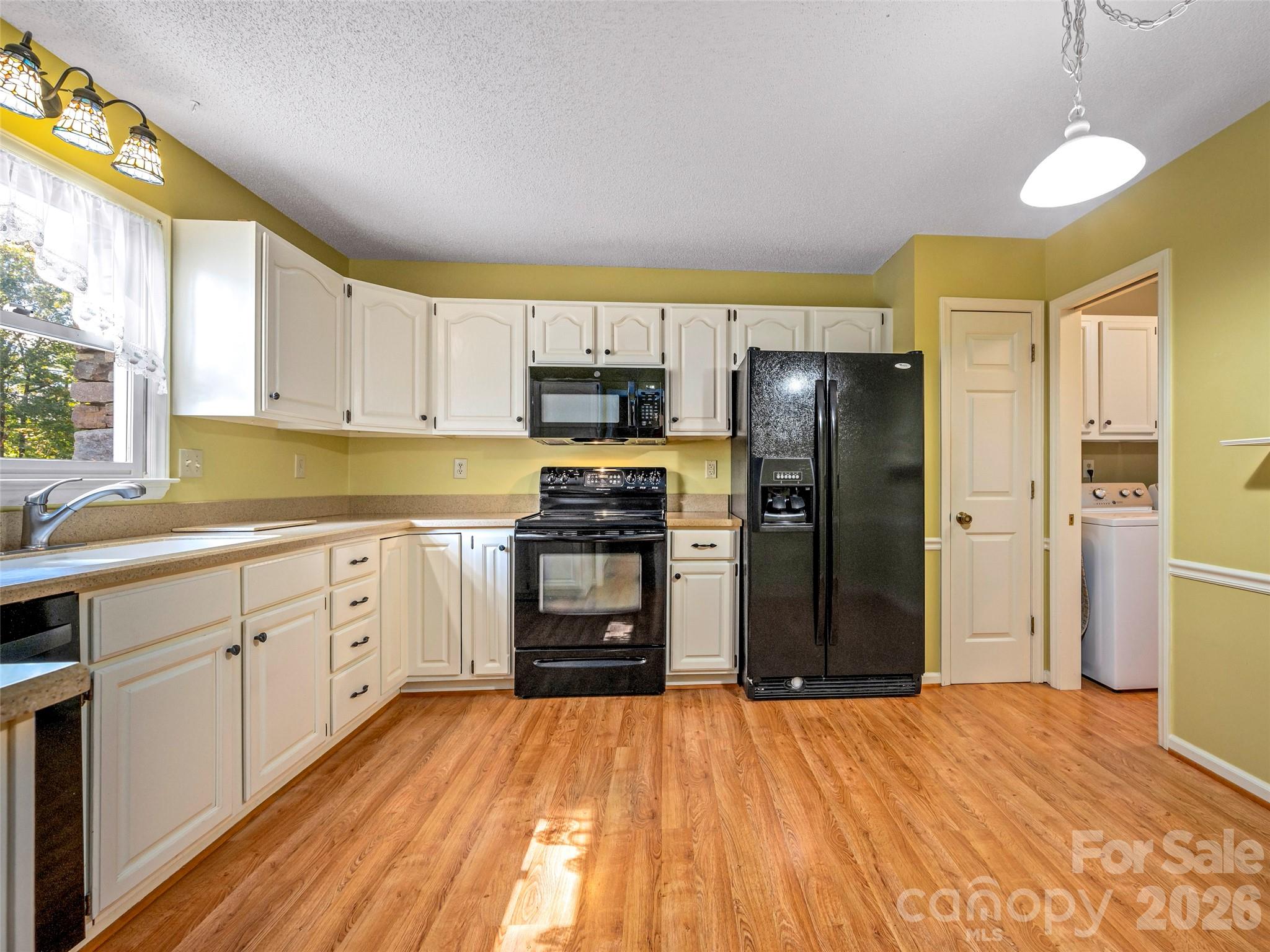40 Sagebrush Circle — Etowah