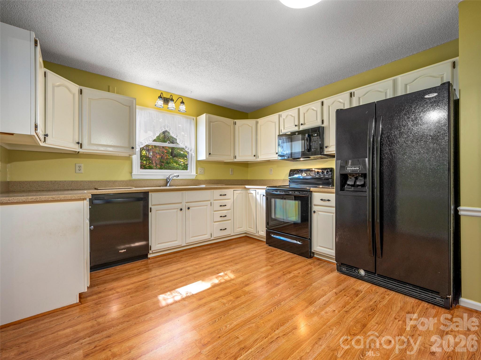 40 Sagebrush Circle — Etowah