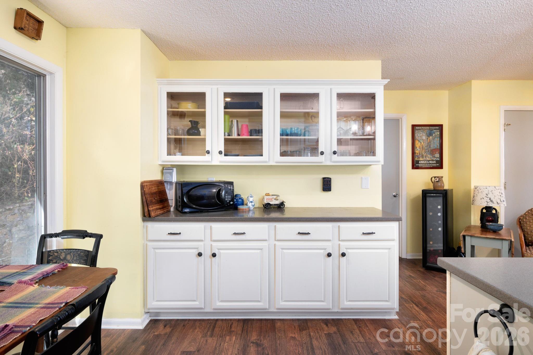 481 Overlook Drive — Mars Hill