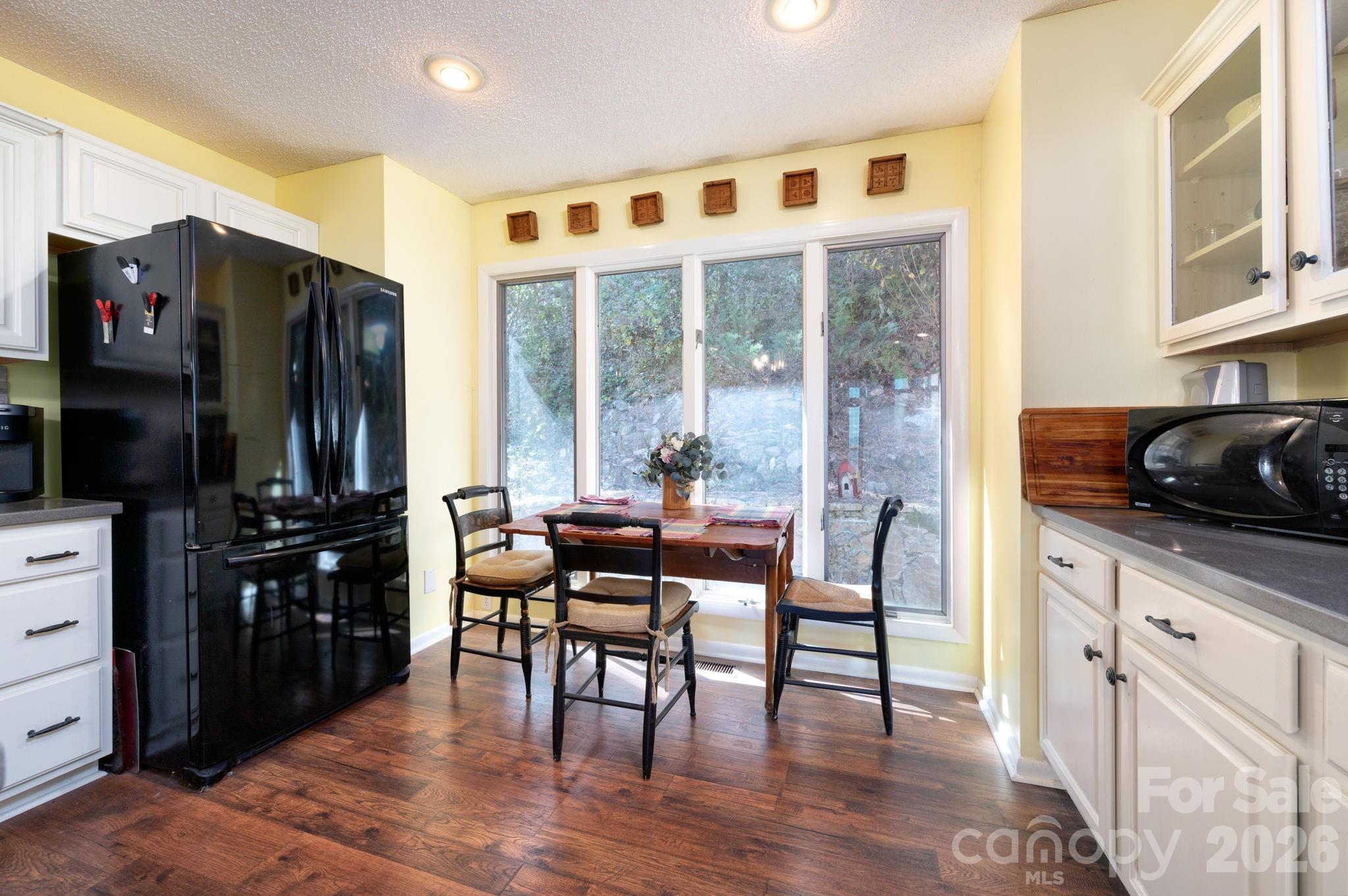 481 Overlook Drive — Mars Hill