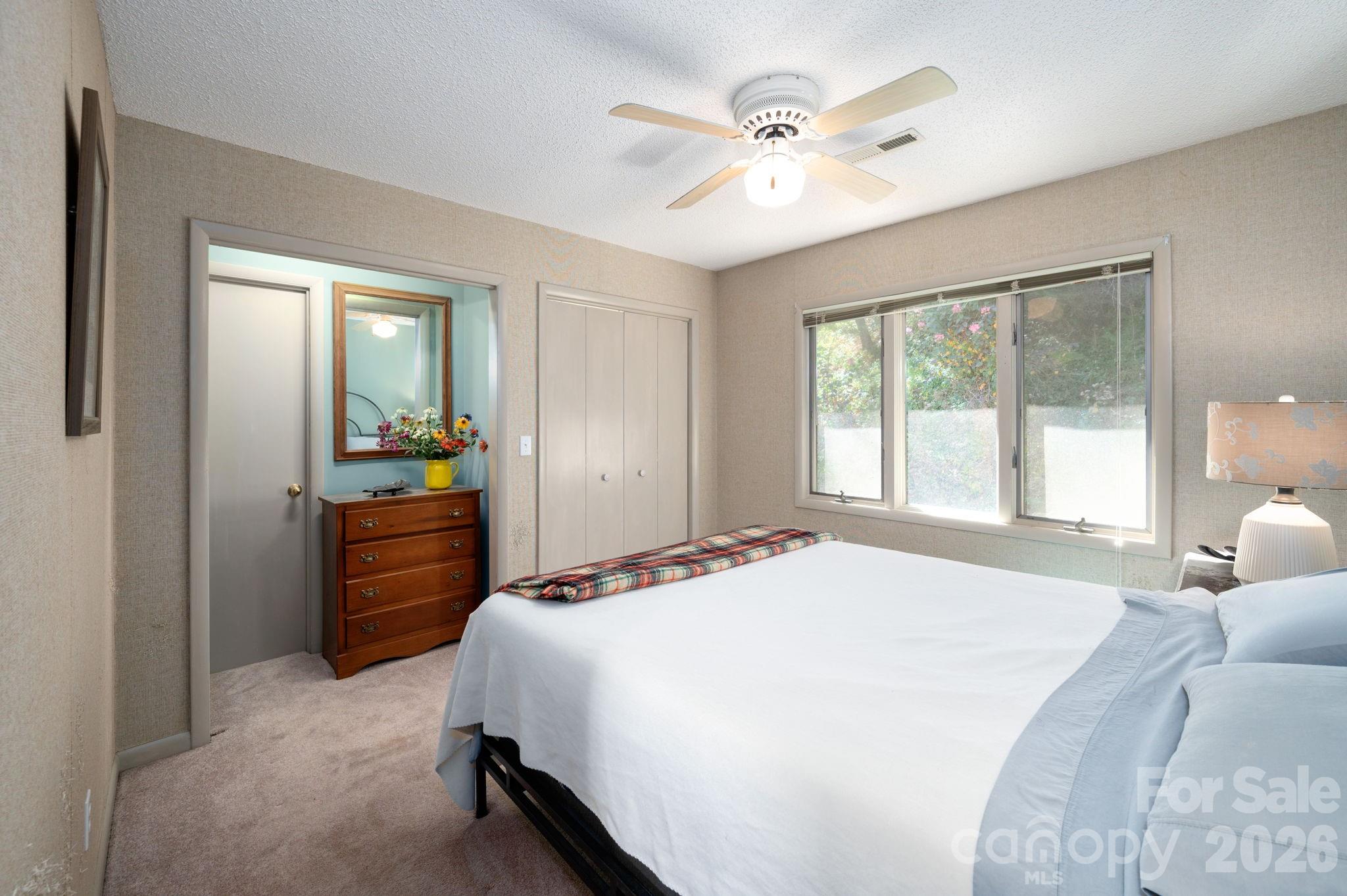 481 Overlook Drive — Mars Hill