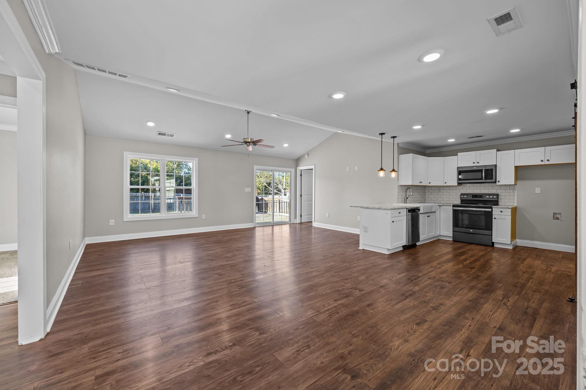 1090 Sides Street — Rockwell