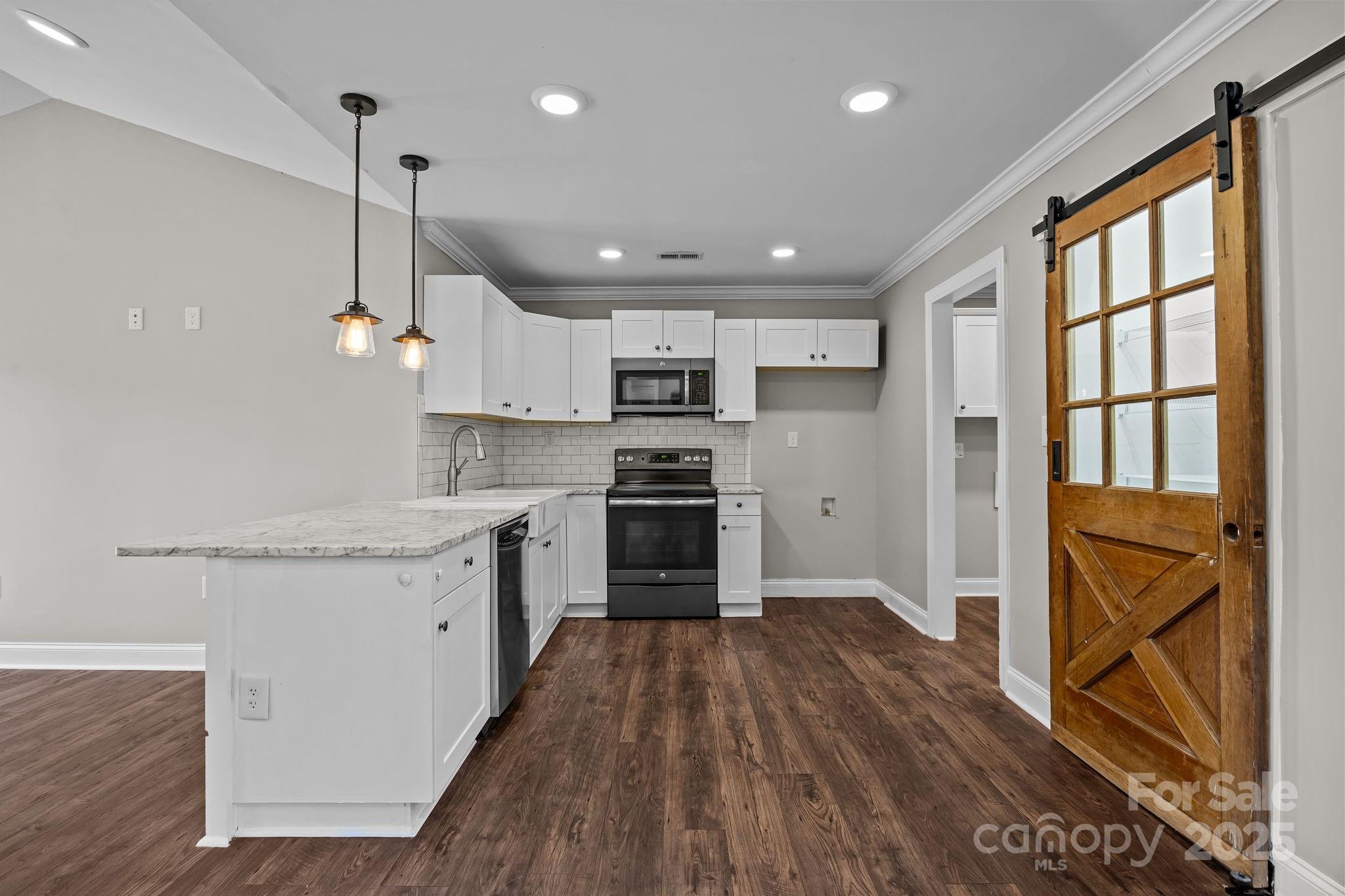 1090 Sides Street — Rockwell