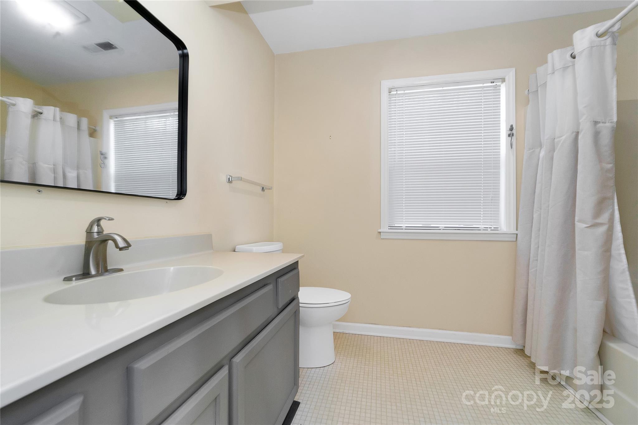 110 Lakeview Court — Brevard