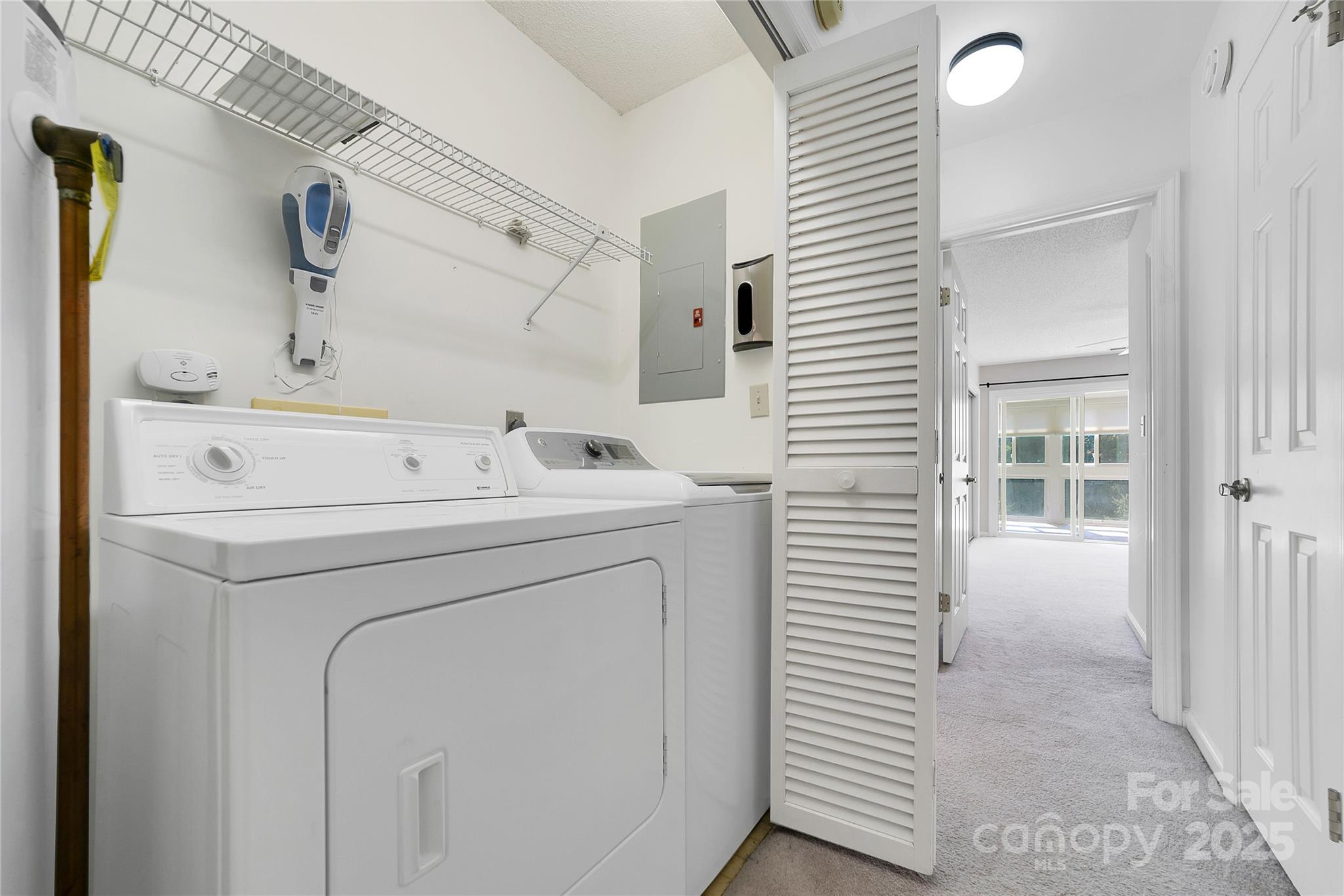 110 Lakeview Court — Brevard