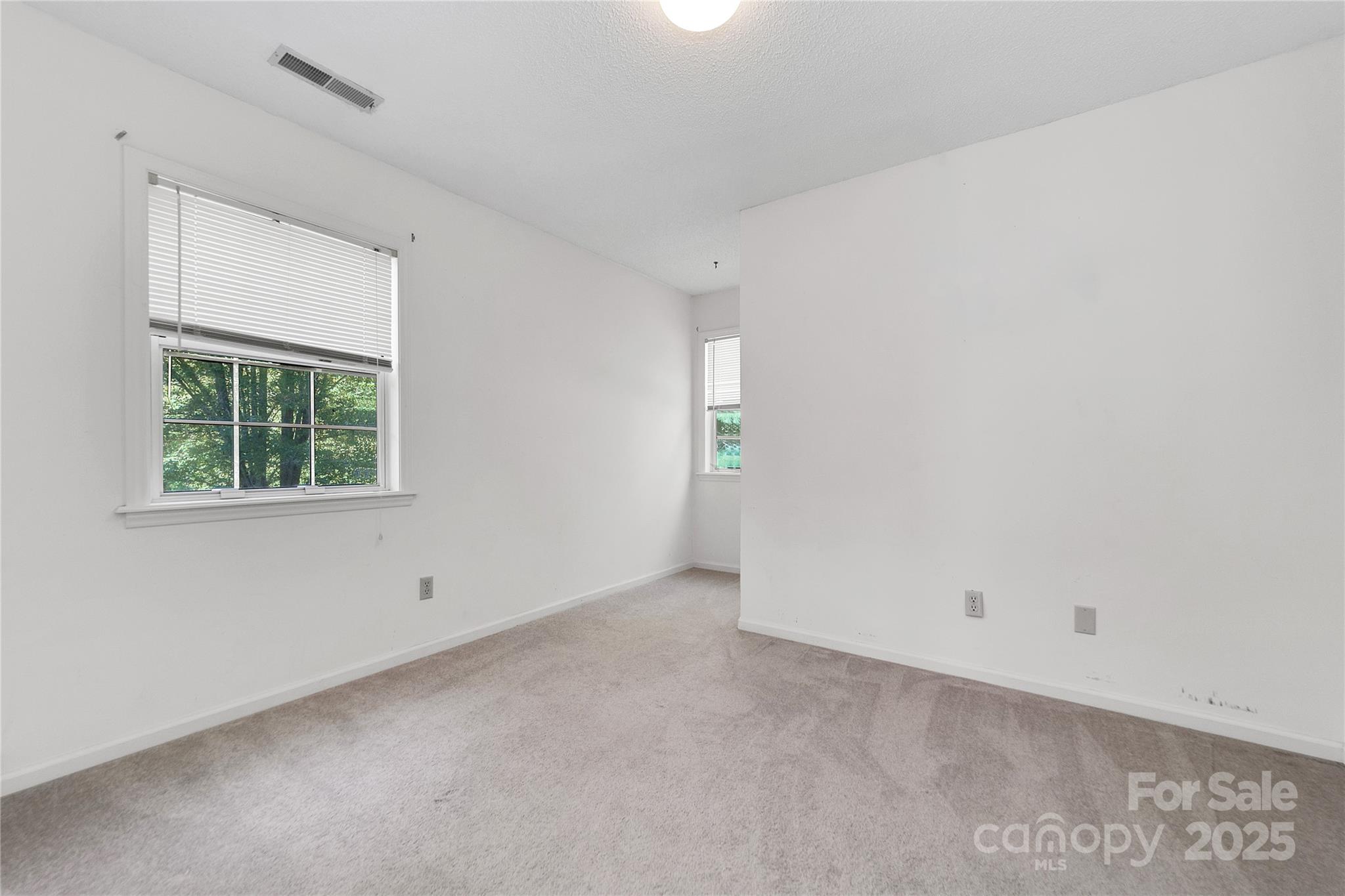 110 Lakeview Court — Brevard