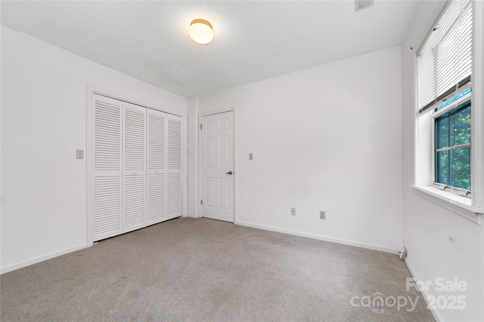 110 Lakeview Court — Brevard