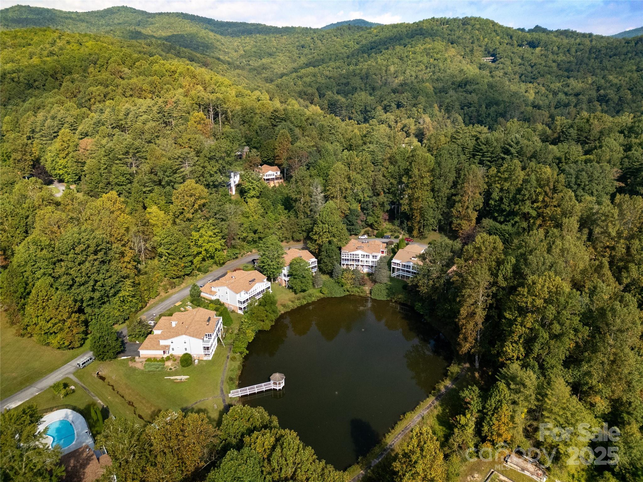 110 Lakeview Court — Brevard