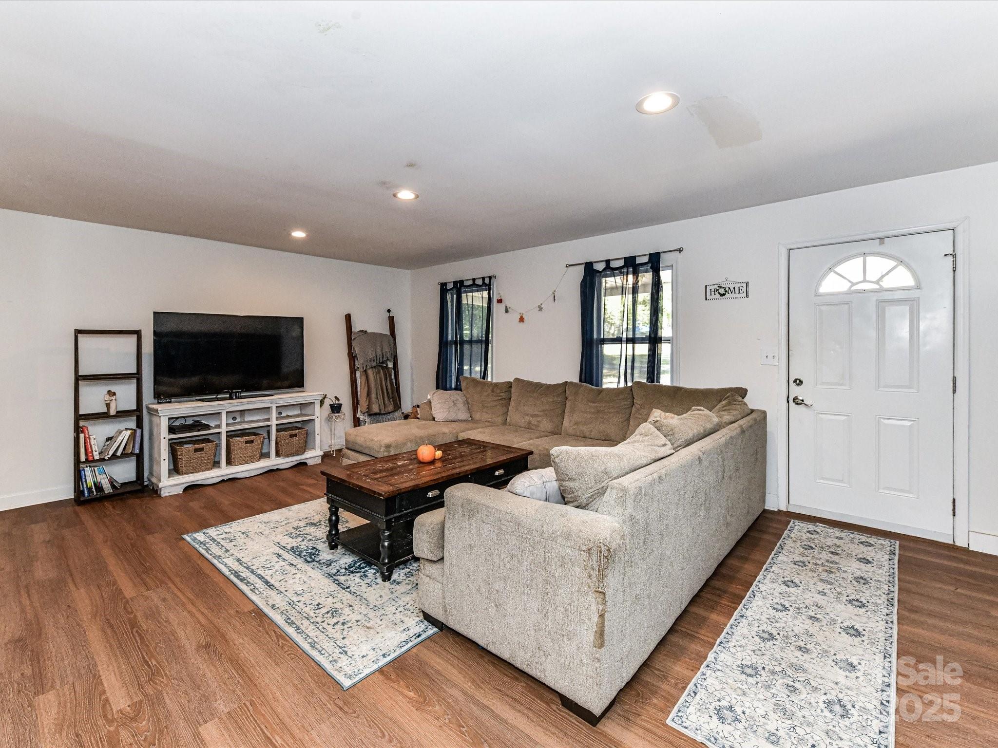 1620 Blueberry Street — Mount Pleasant