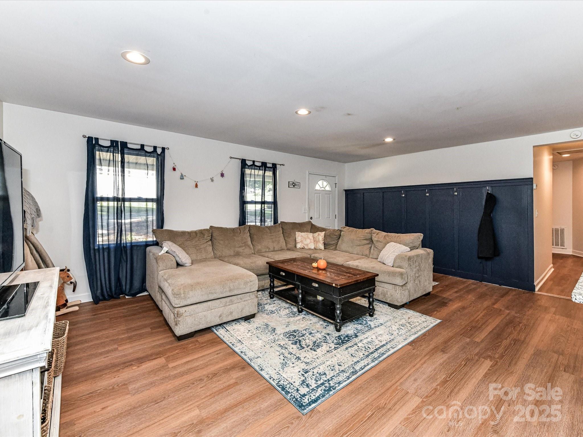 1620 Blueberry Street — Mount Pleasant