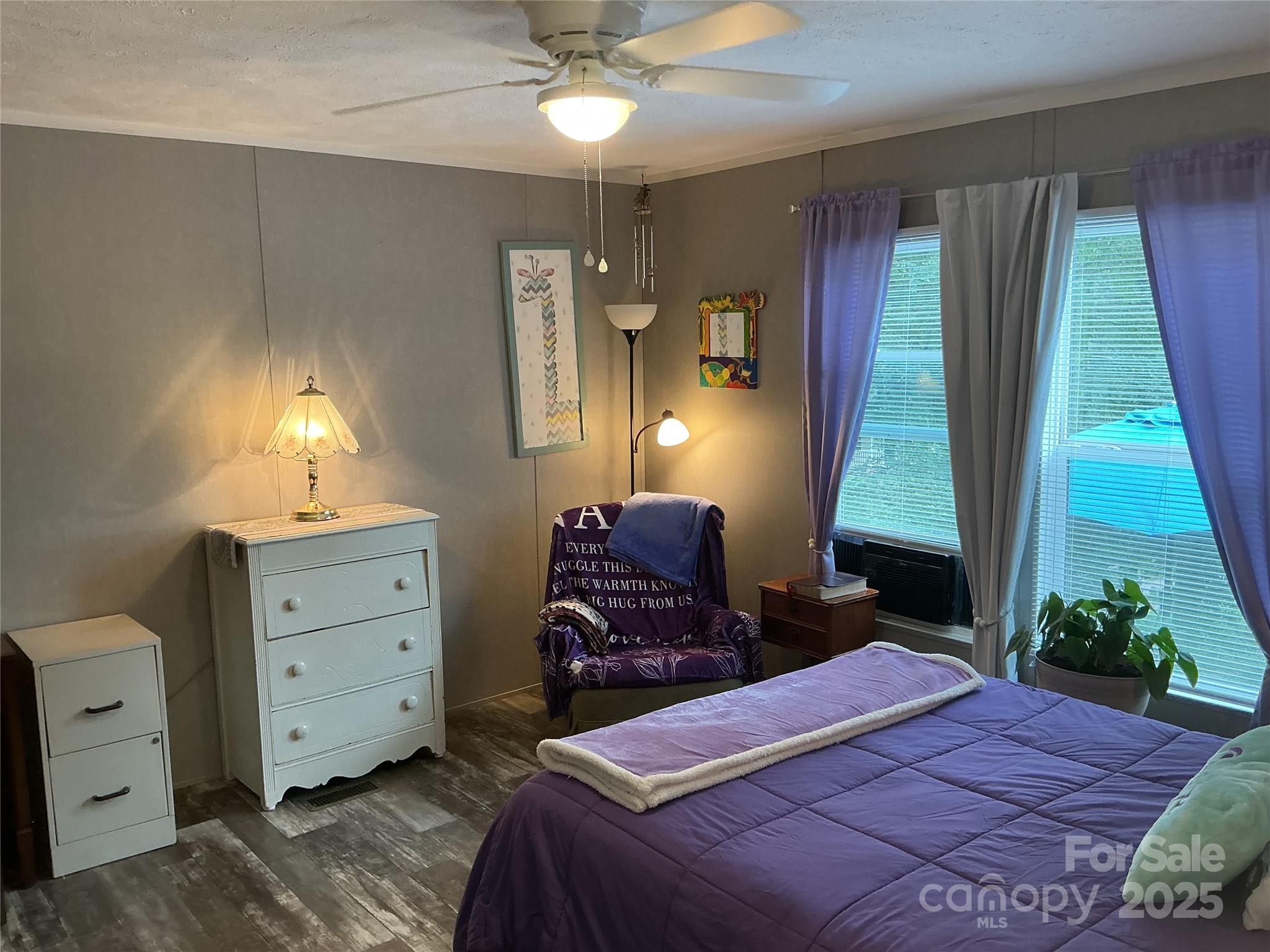 30 and 32 W Skyland Circle — Asheville