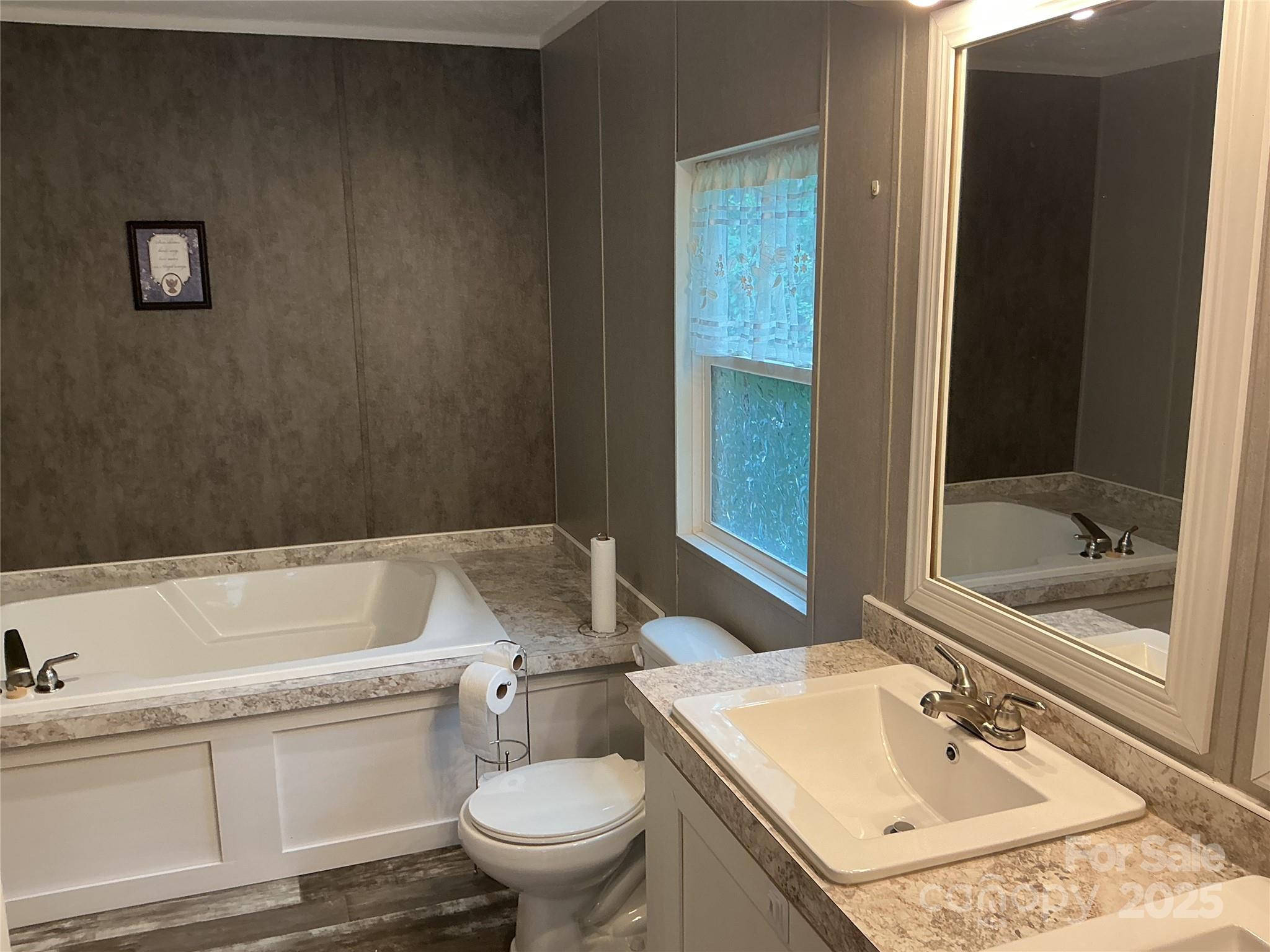 30 and 32 W Skyland Circle — Asheville