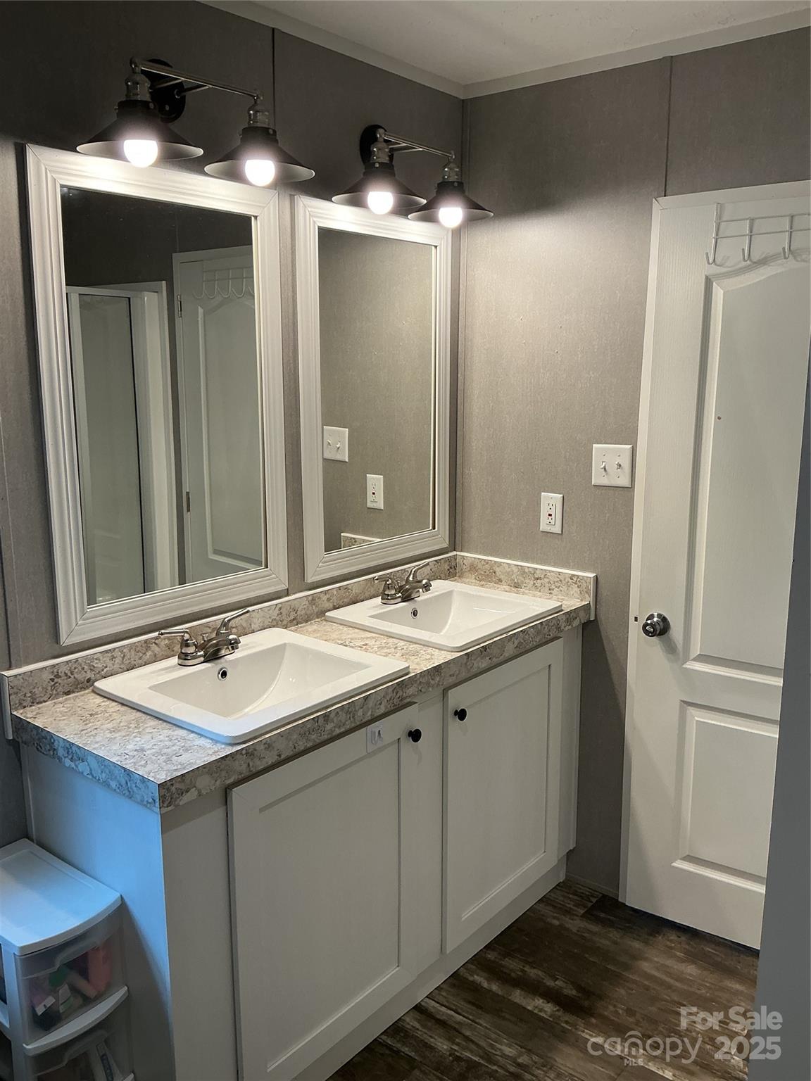 30 and 32 W Skyland Circle — Asheville