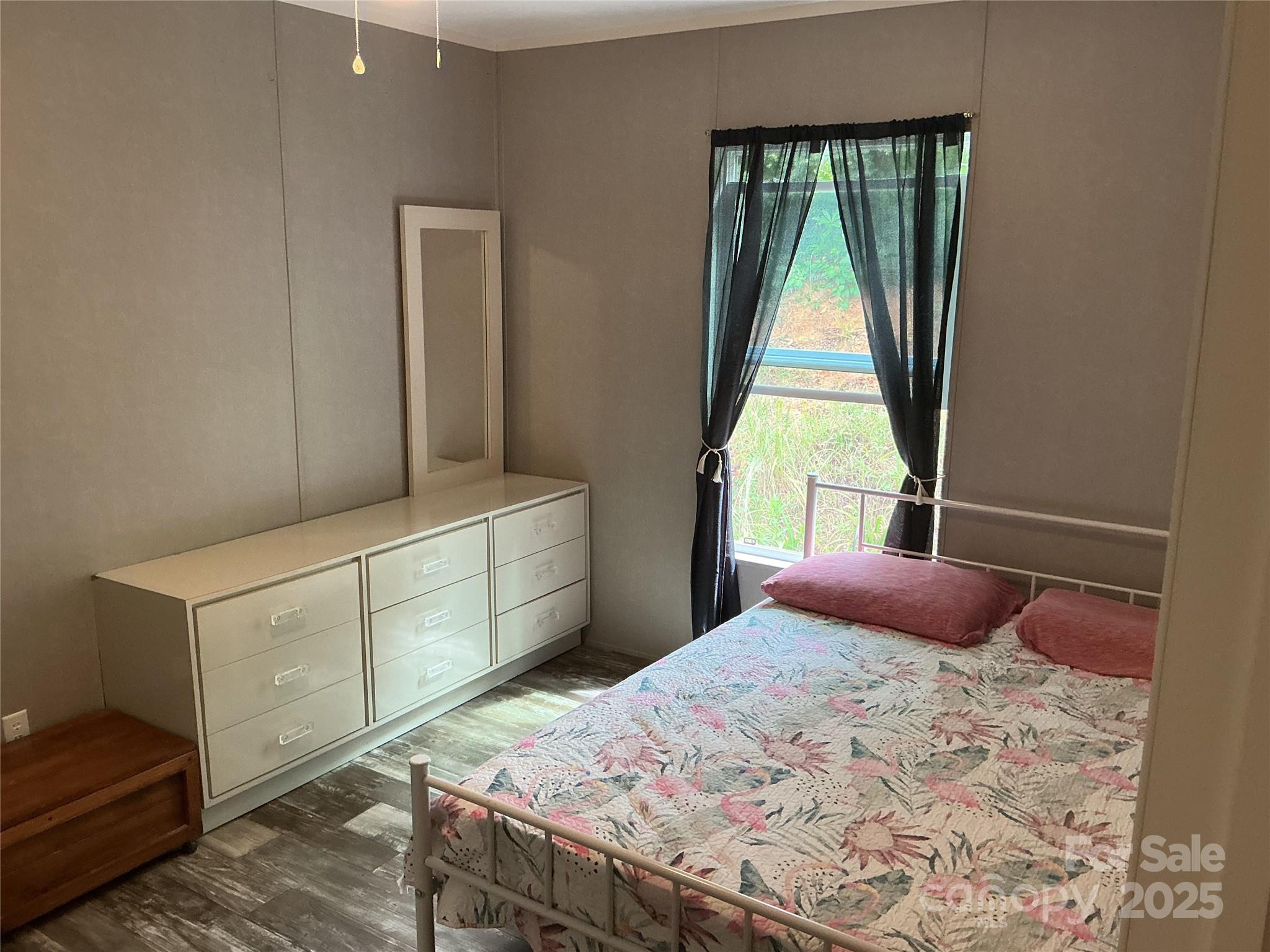 30 and 32 W Skyland Circle — Asheville