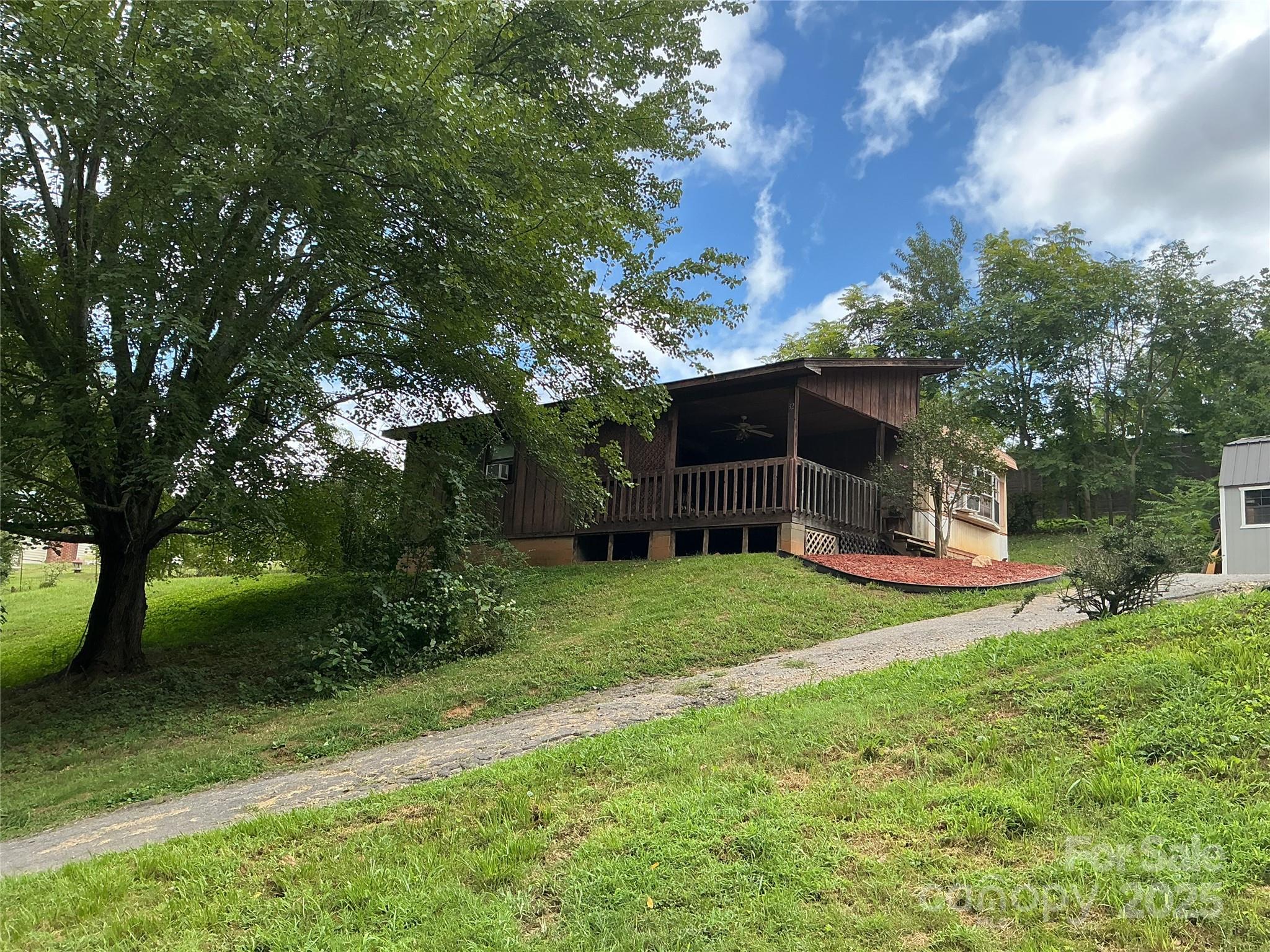 30 and 32 W Skyland Circle — Asheville