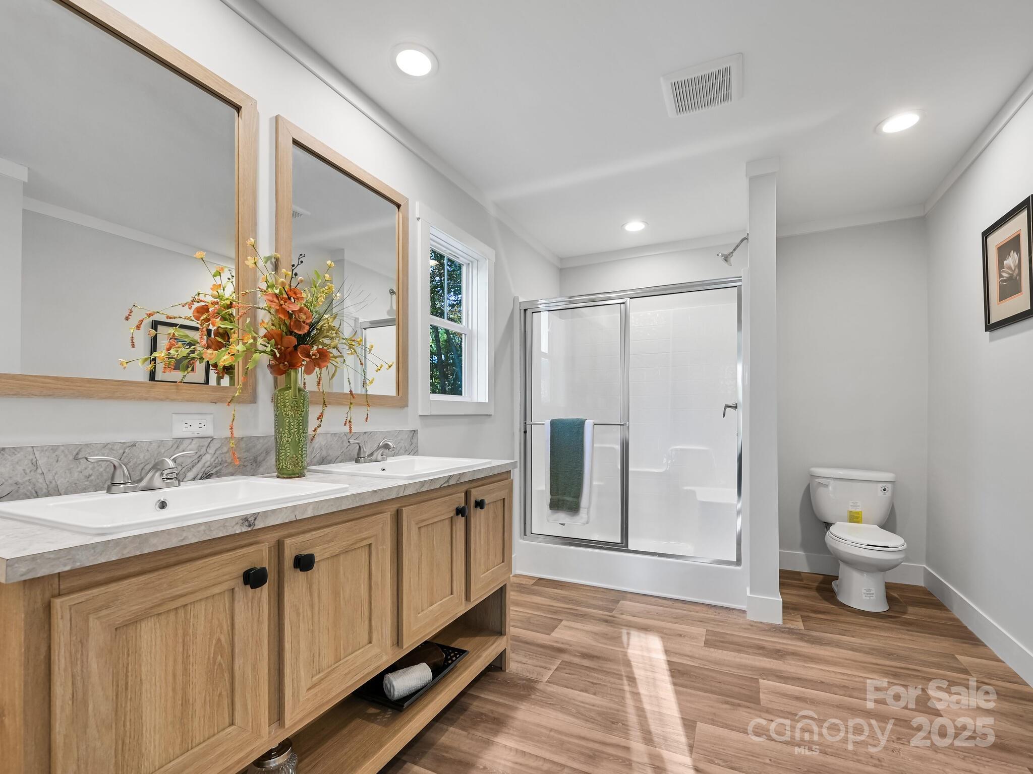 262 Appalachian Way — Mars Hill