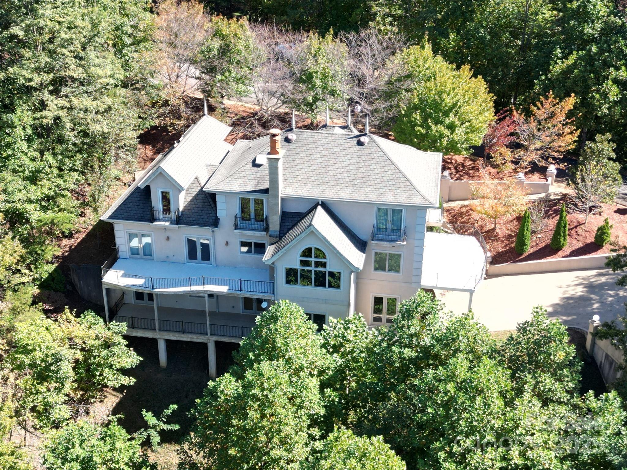 345 Hawks Nest Trail — Lake Lure