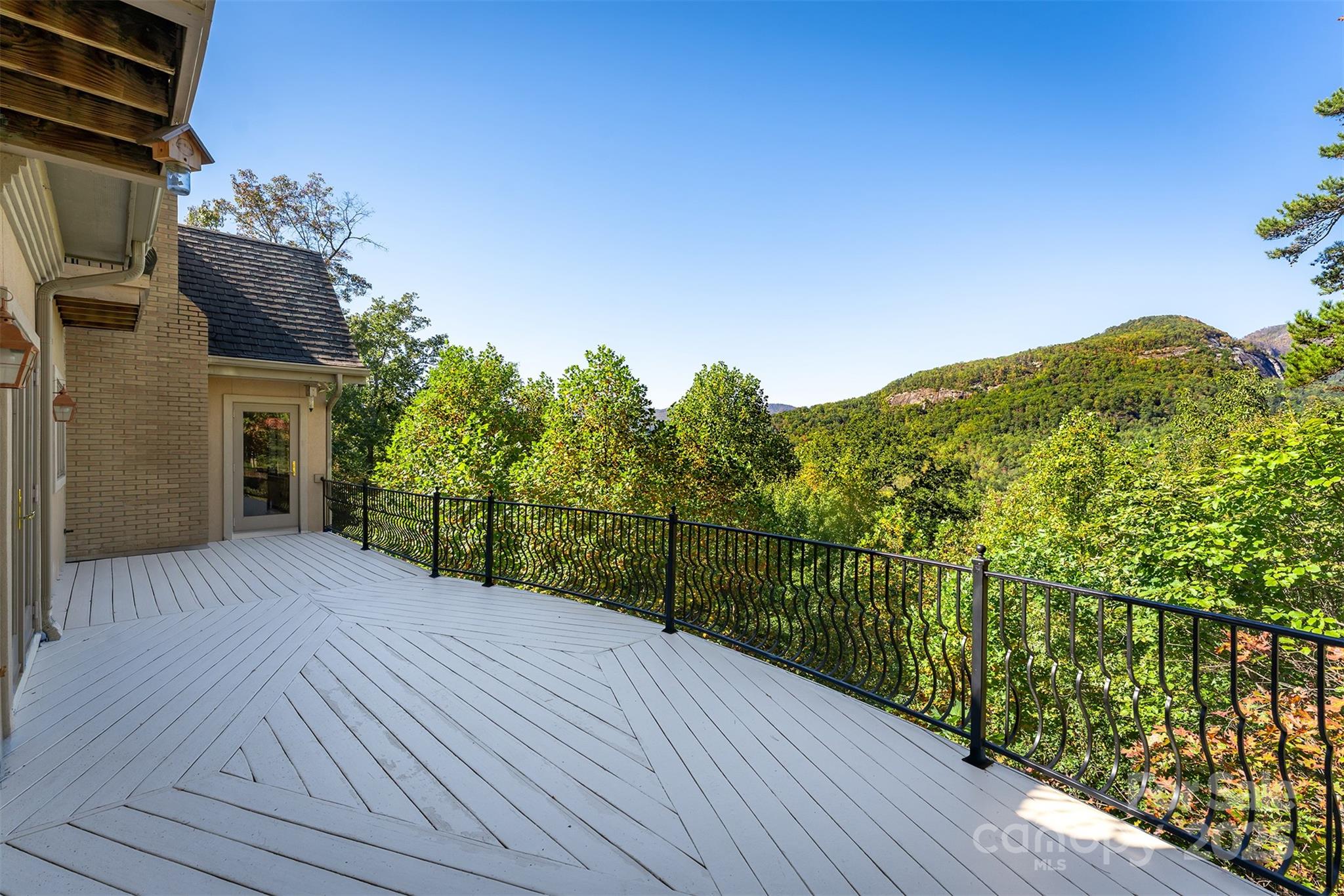 345 Hawks Nest Trail — Lake Lure