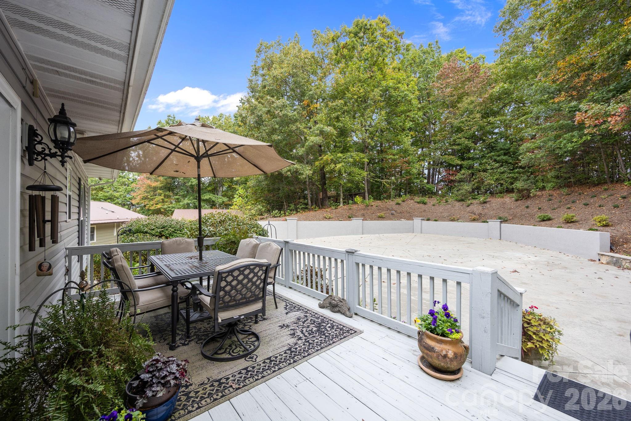 124 Lytle Cove Road — Swannanoa