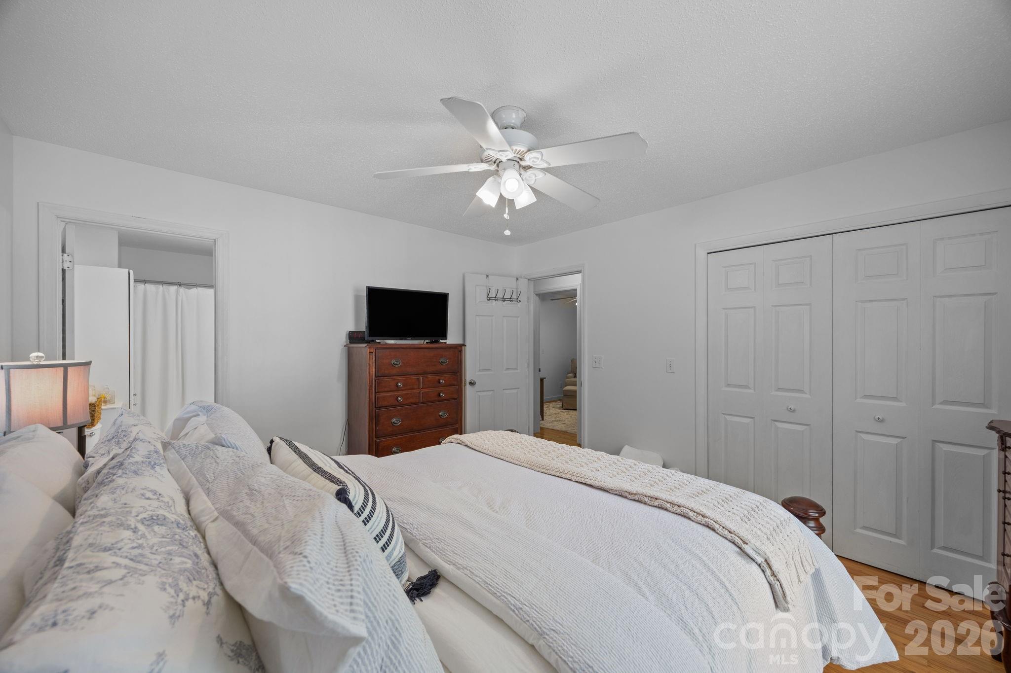 124 Lytle Cove Road — Swannanoa