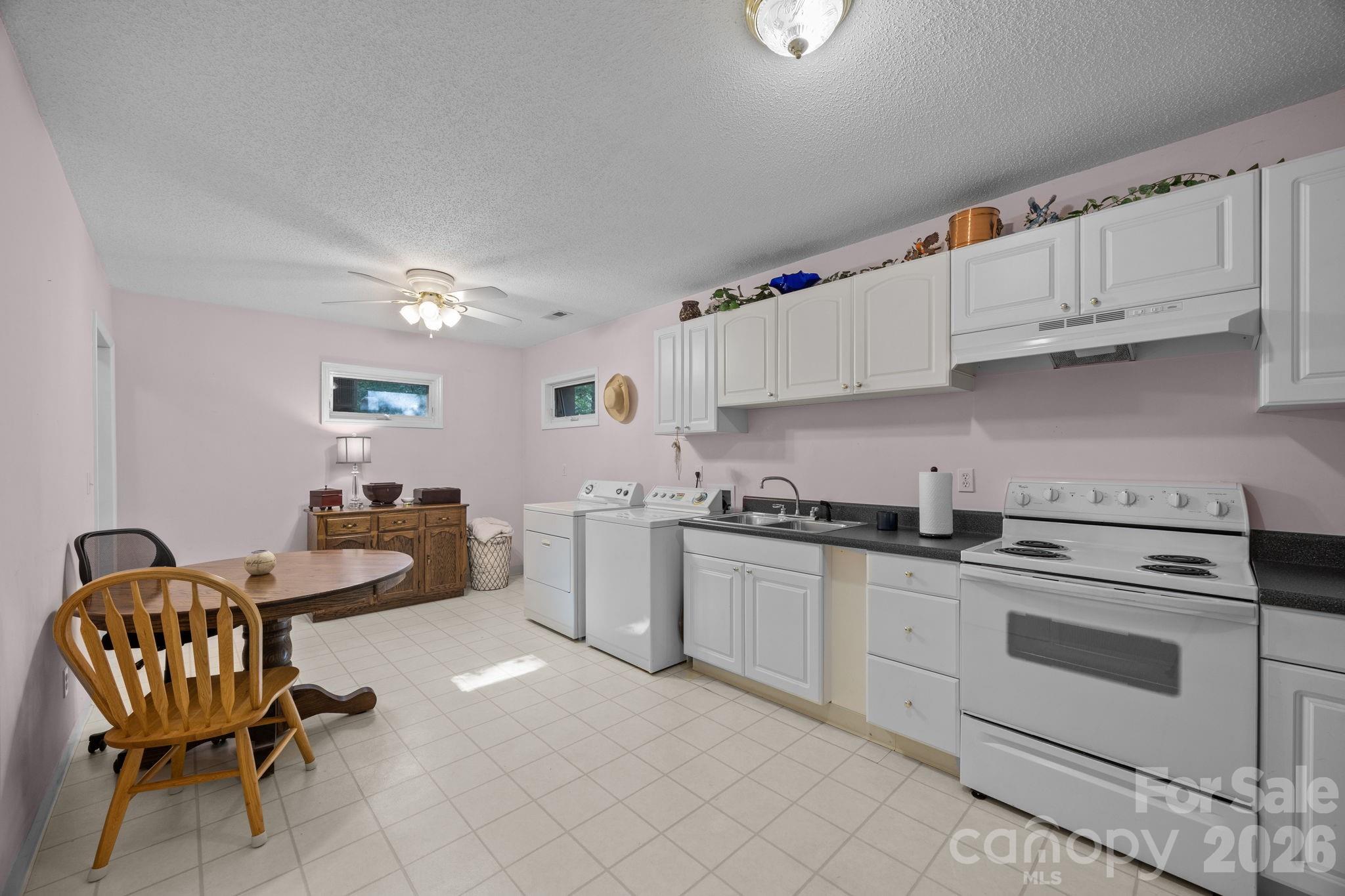 124 Lytle Cove Road — Swannanoa