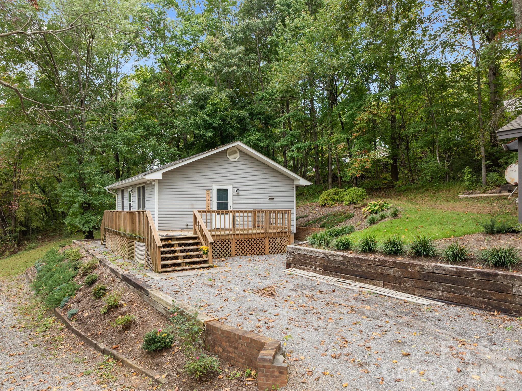 124 Lytle Cove Road — Swannanoa