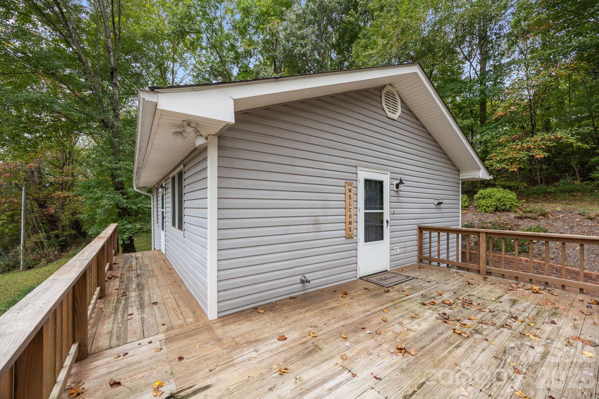 124 Lytle Cove Road — Swannanoa