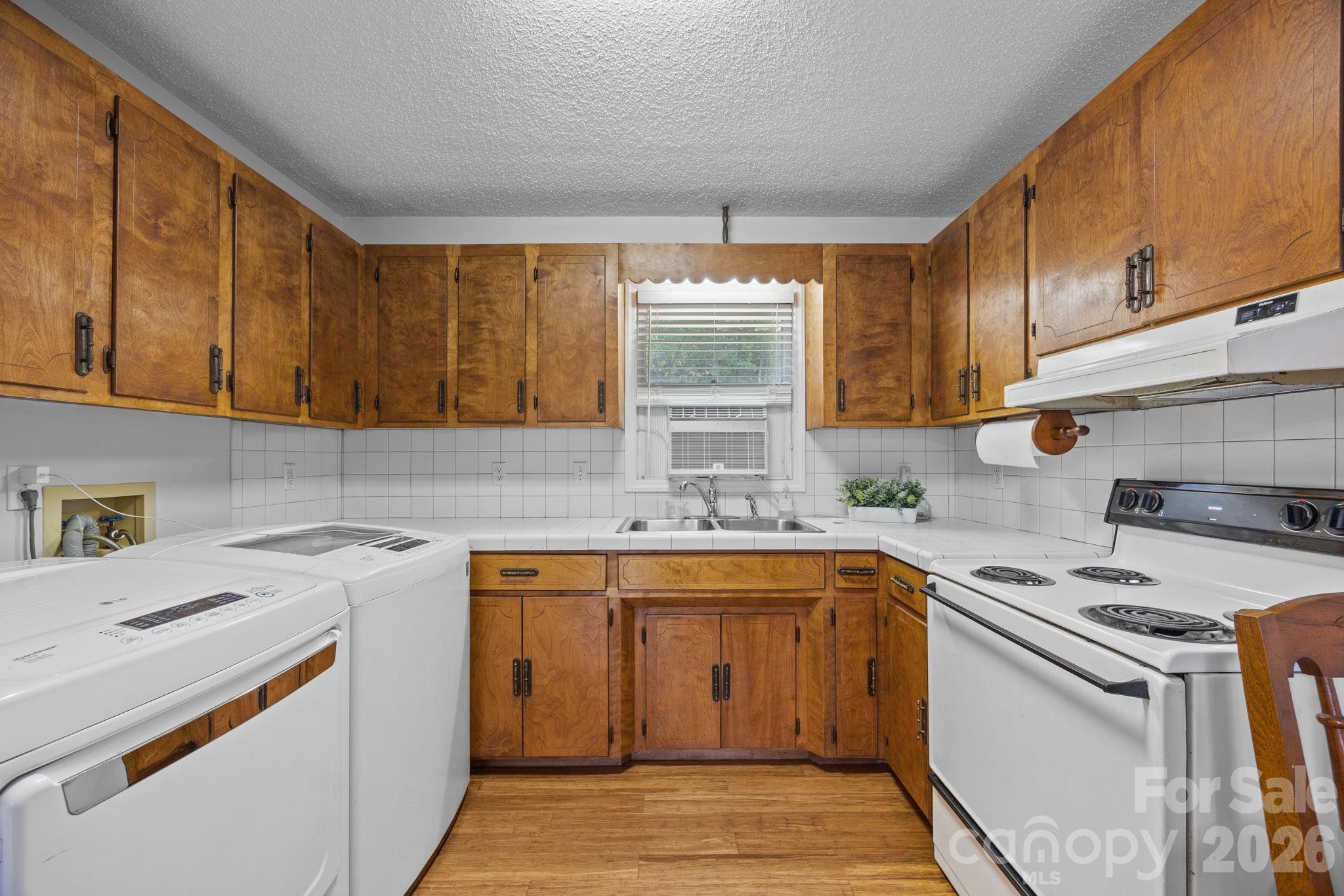 124 Lytle Cove Road — Swannanoa