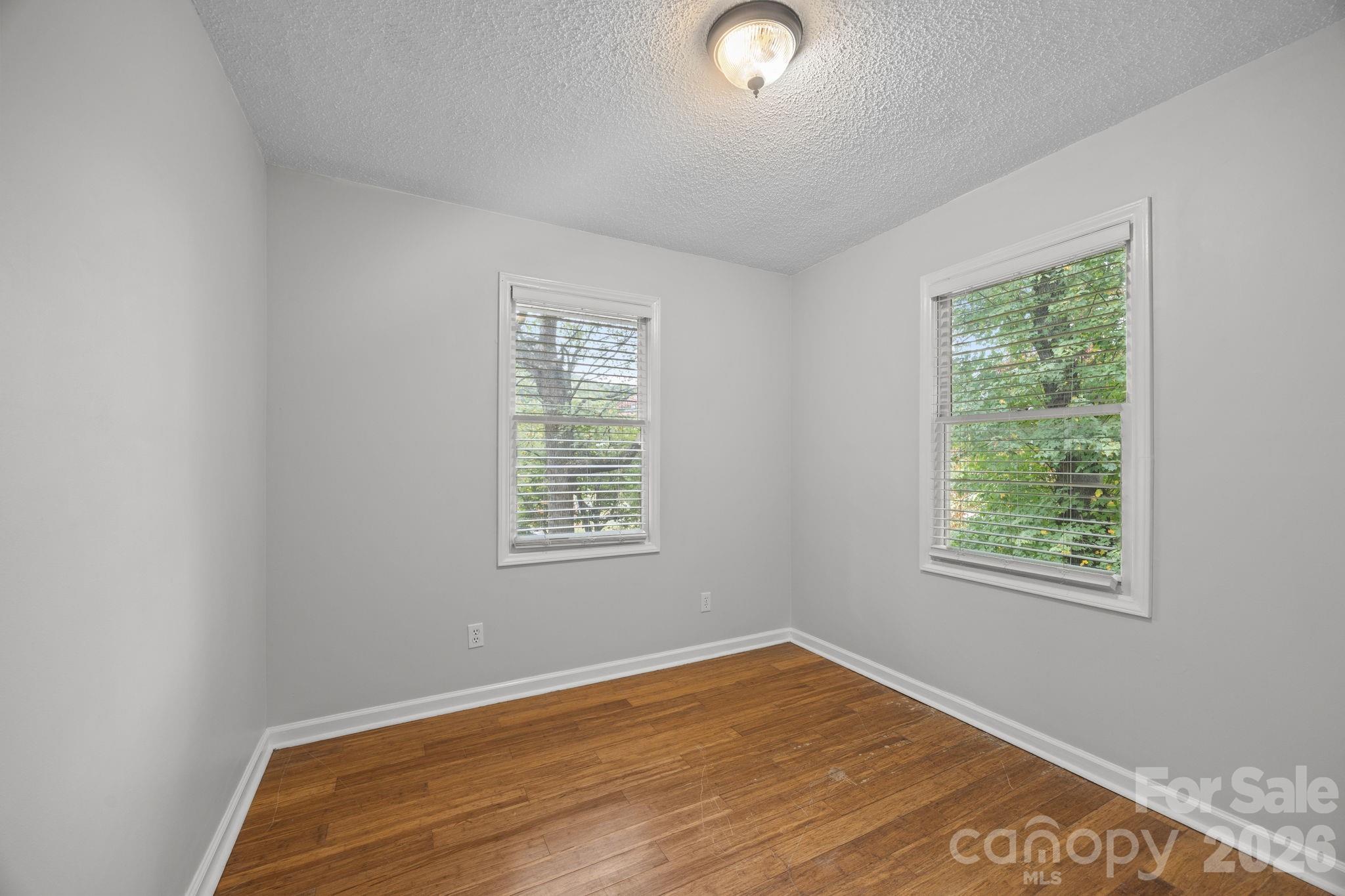 124 Lytle Cove Road — Swannanoa
