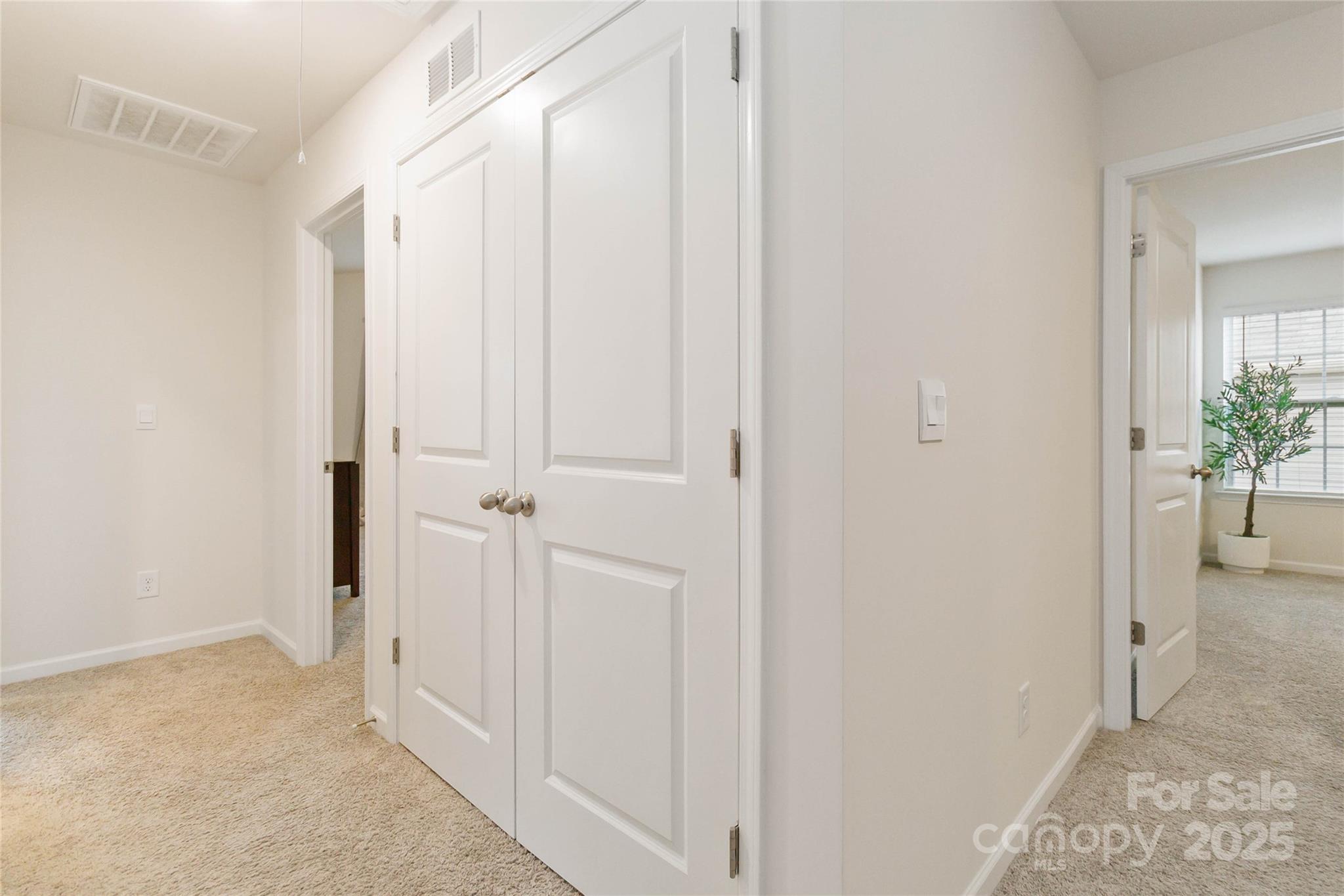 2147 Eastway Drive — Dallas