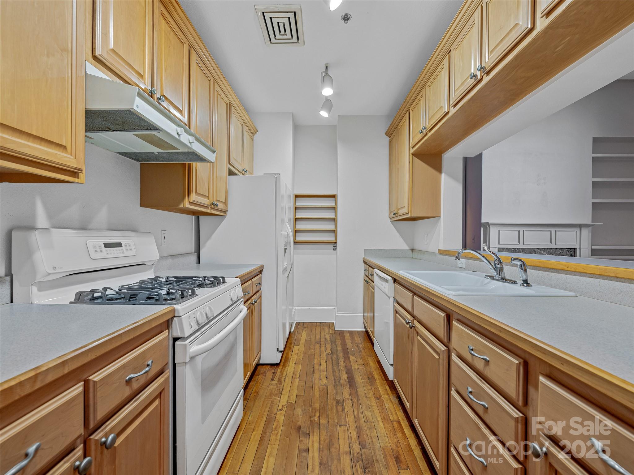84 W Walnut Street #303 — Asheville