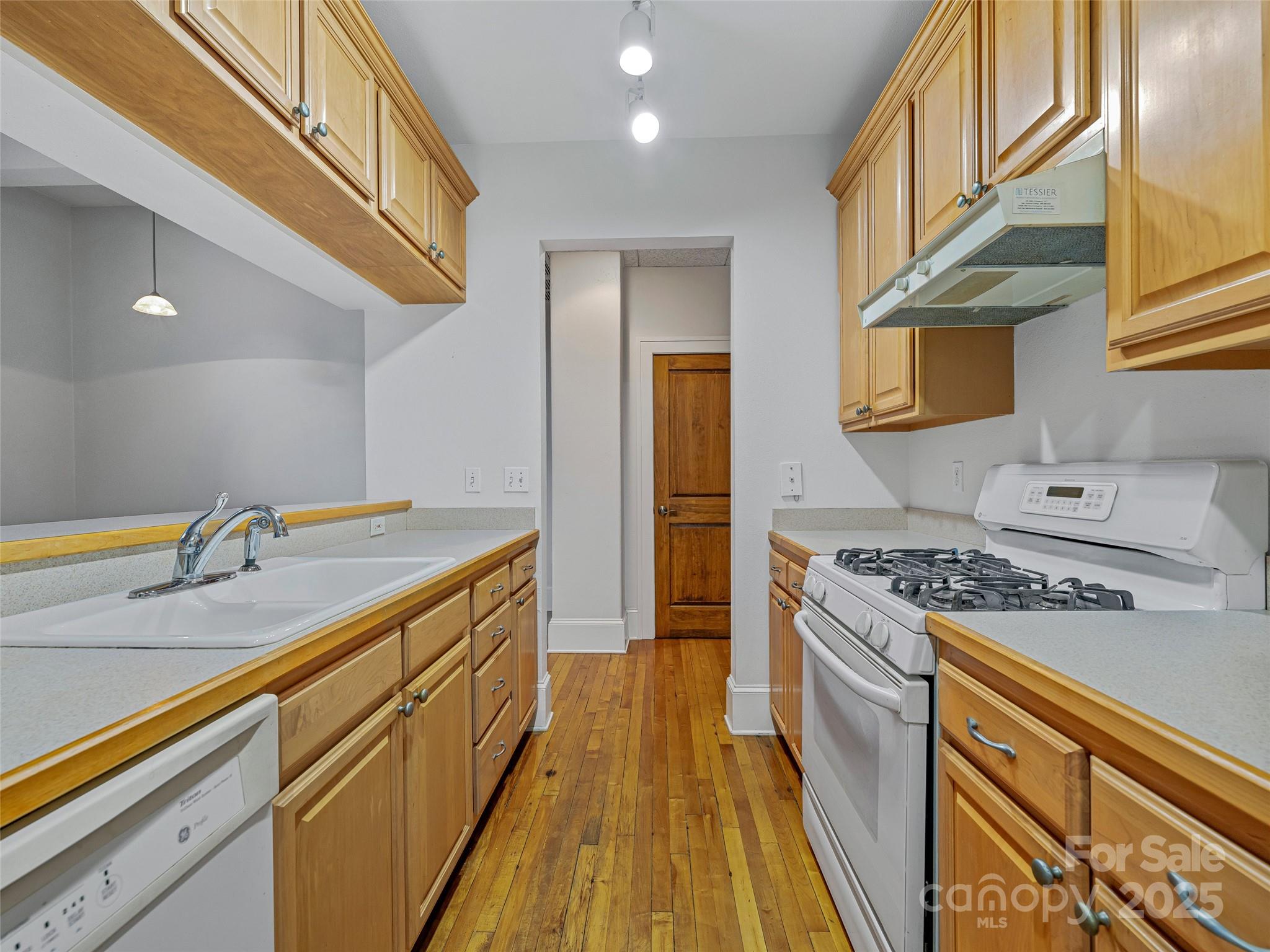 84 W Walnut Street #303 — Asheville