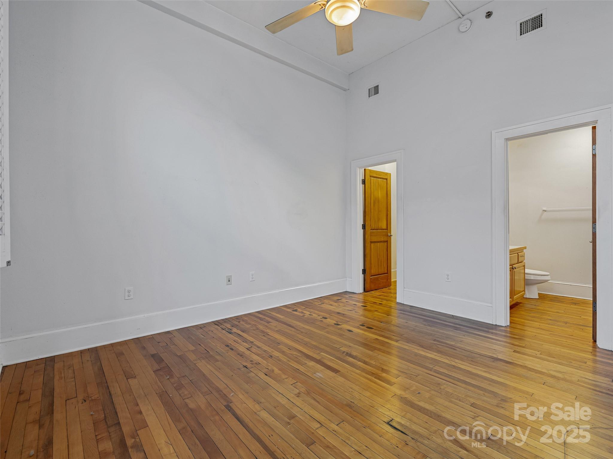 84 W Walnut Street #303 — Asheville