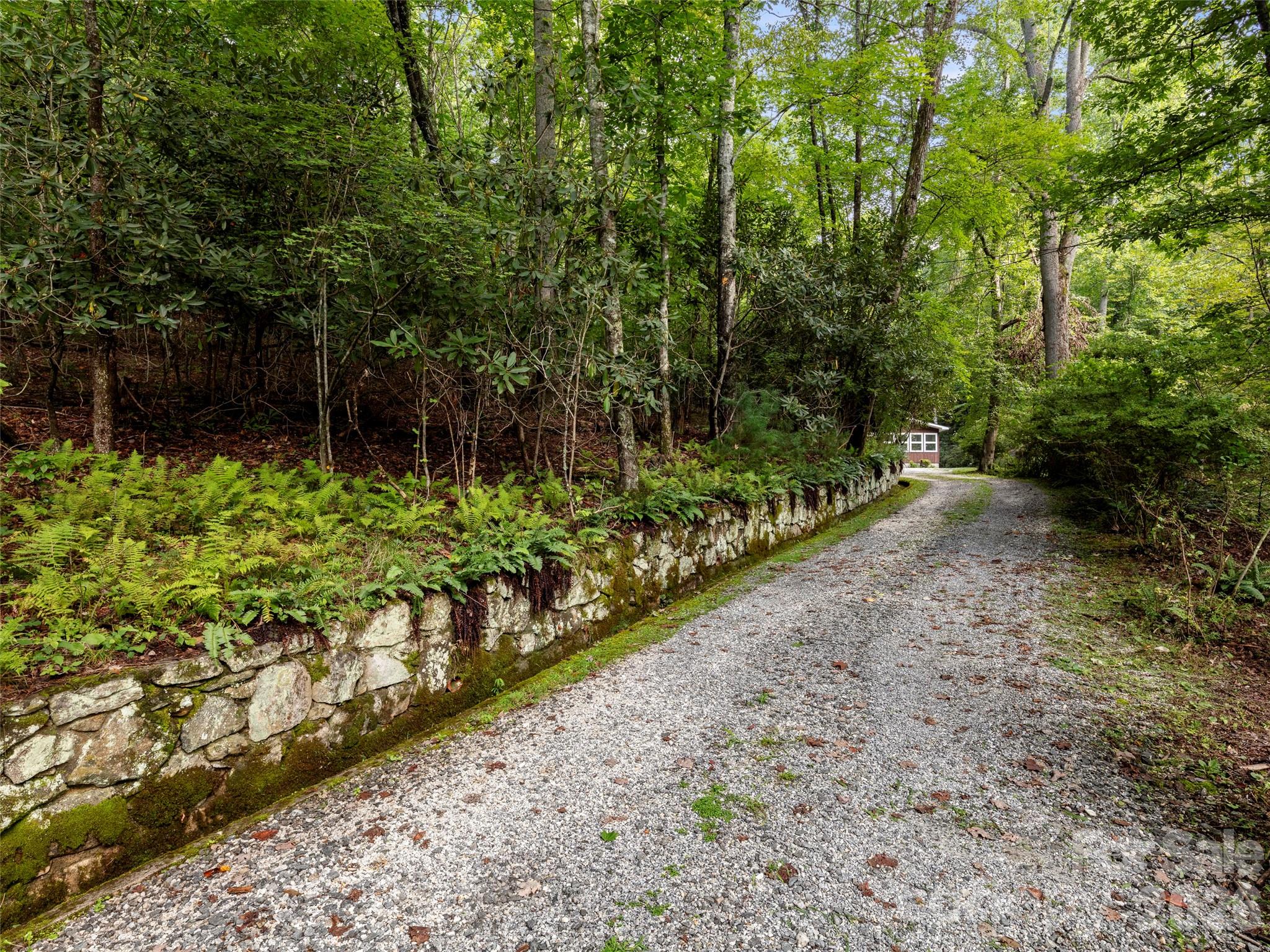 812 Crab Creek Road — Hendersonville