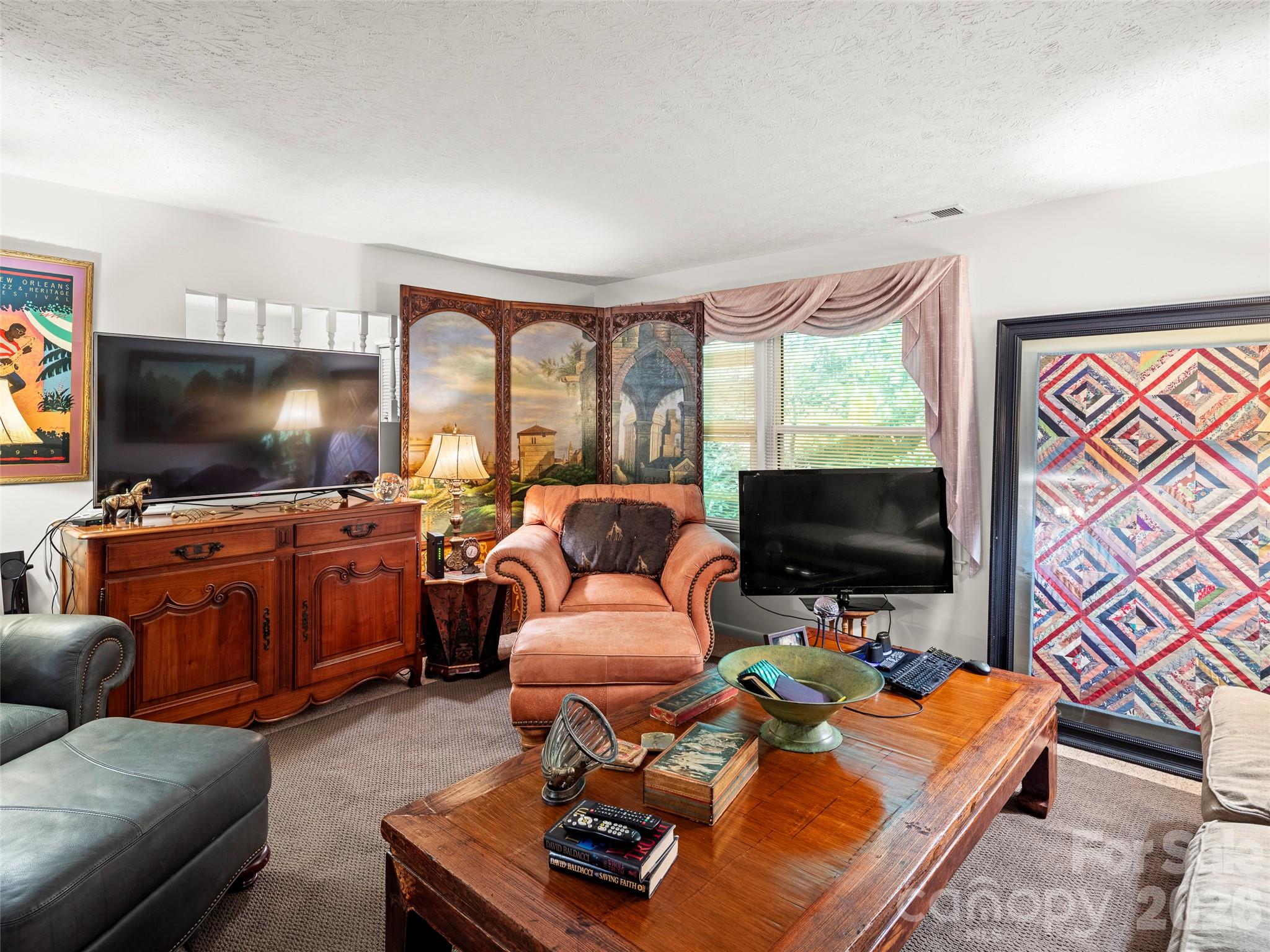 812 Crab Creek Road — Hendersonville