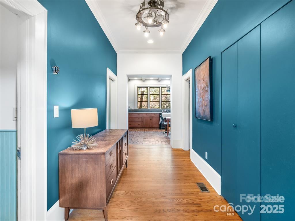 26 Sheridan Road — Asheville