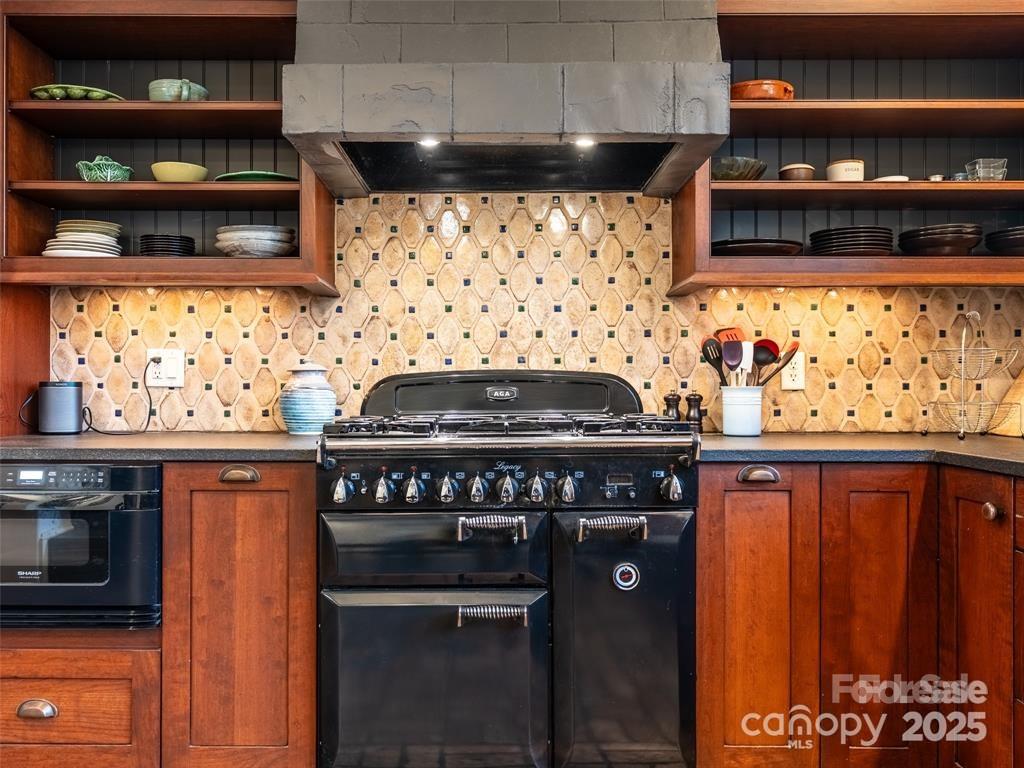 26 Sheridan Road — Asheville